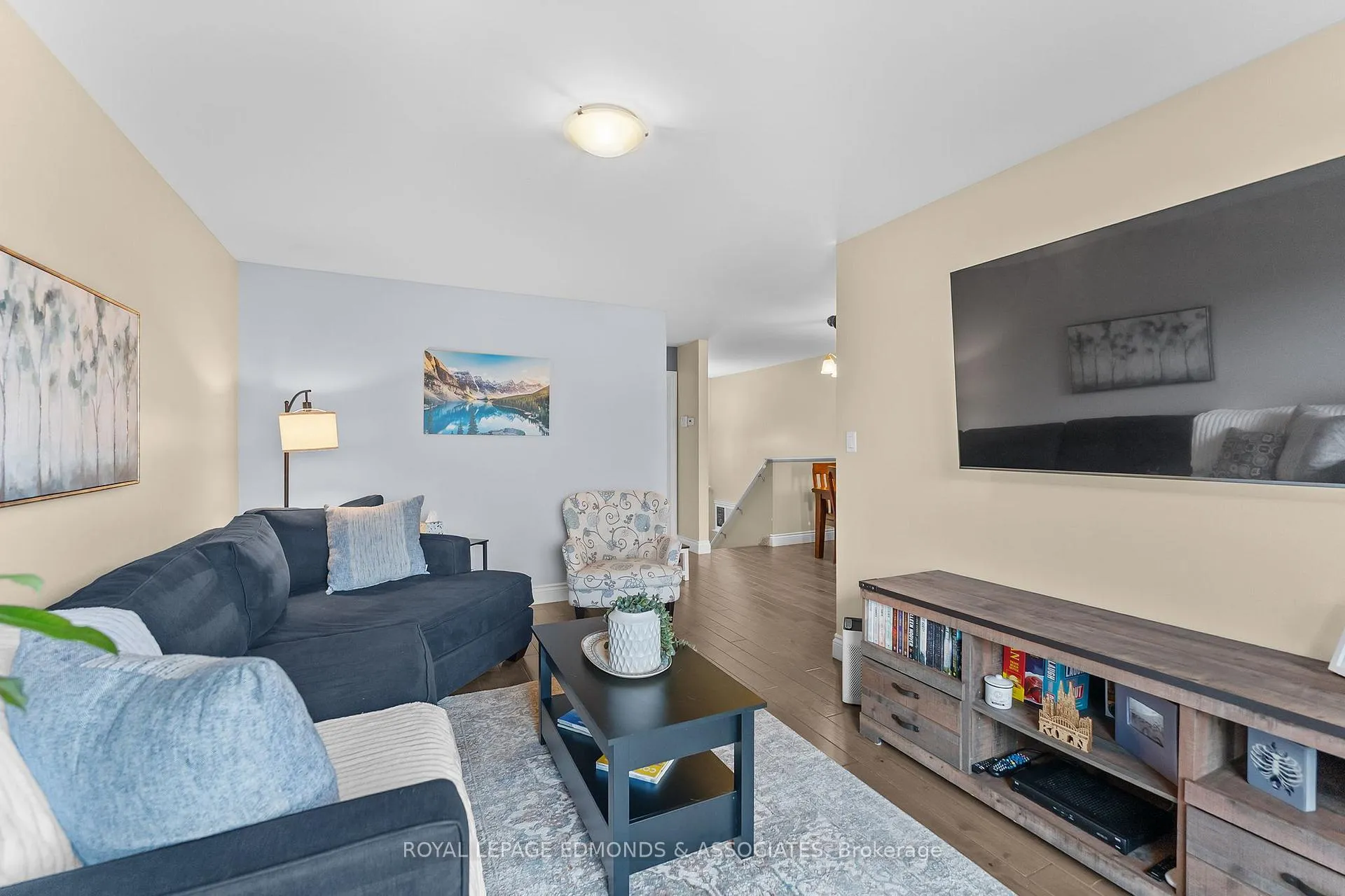 Photo 10 of 8 William Thomas Drive, Petawawa — HOMEH