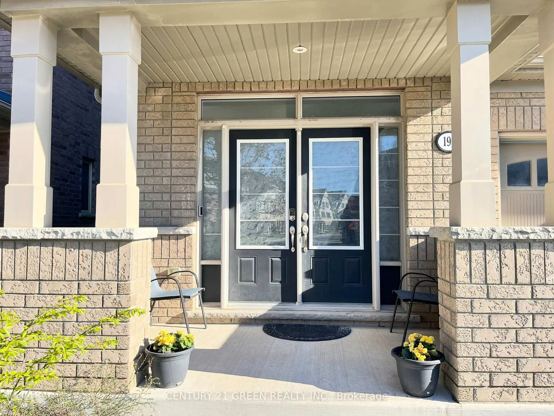 Photo 2 of 199 Windfields Farm Drive W, Oshawa, Windfields — HOMEH