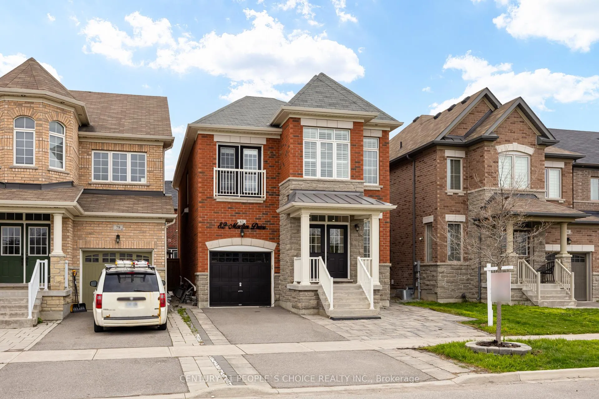 Photo 2 of 82 Mactier Drive, Vaughan, Kleinburg — HOMEH