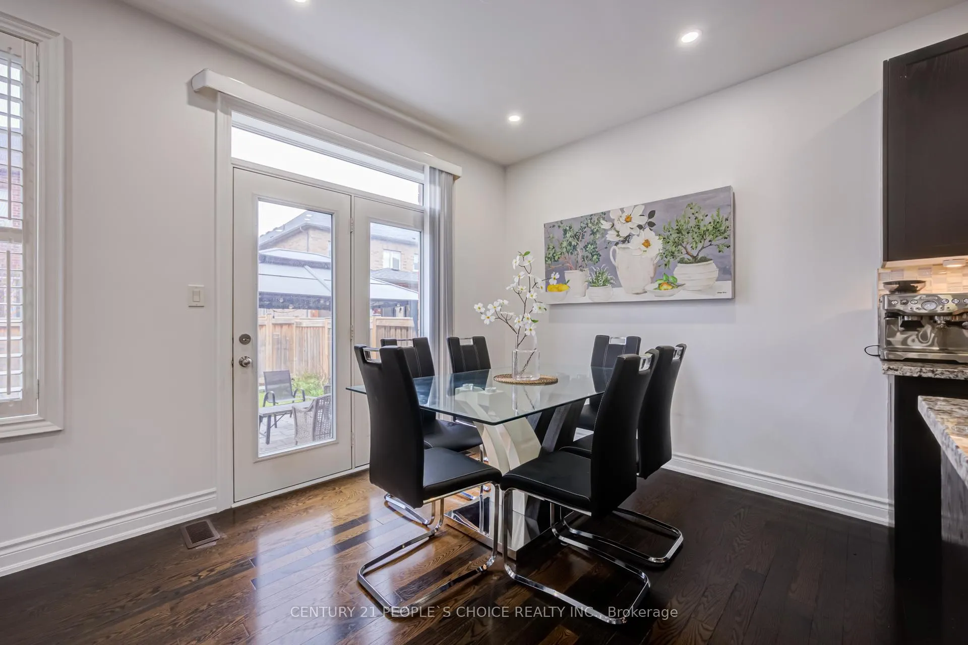 Photo 14 of 82 Mactier Drive, Vaughan, Kleinburg — HOMEH