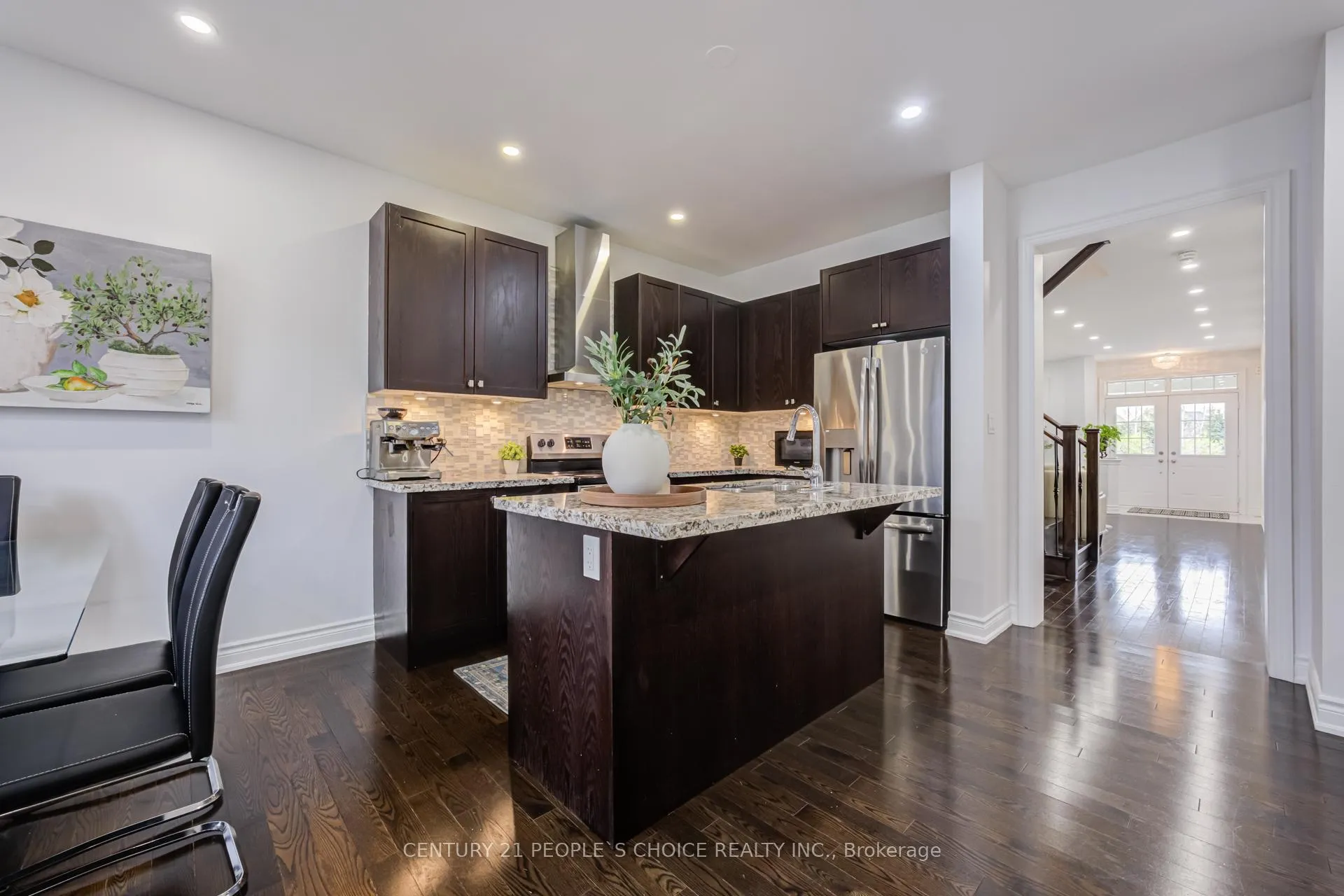 Photo 15 of 82 Mactier Drive, Vaughan, Kleinburg — HOMEH