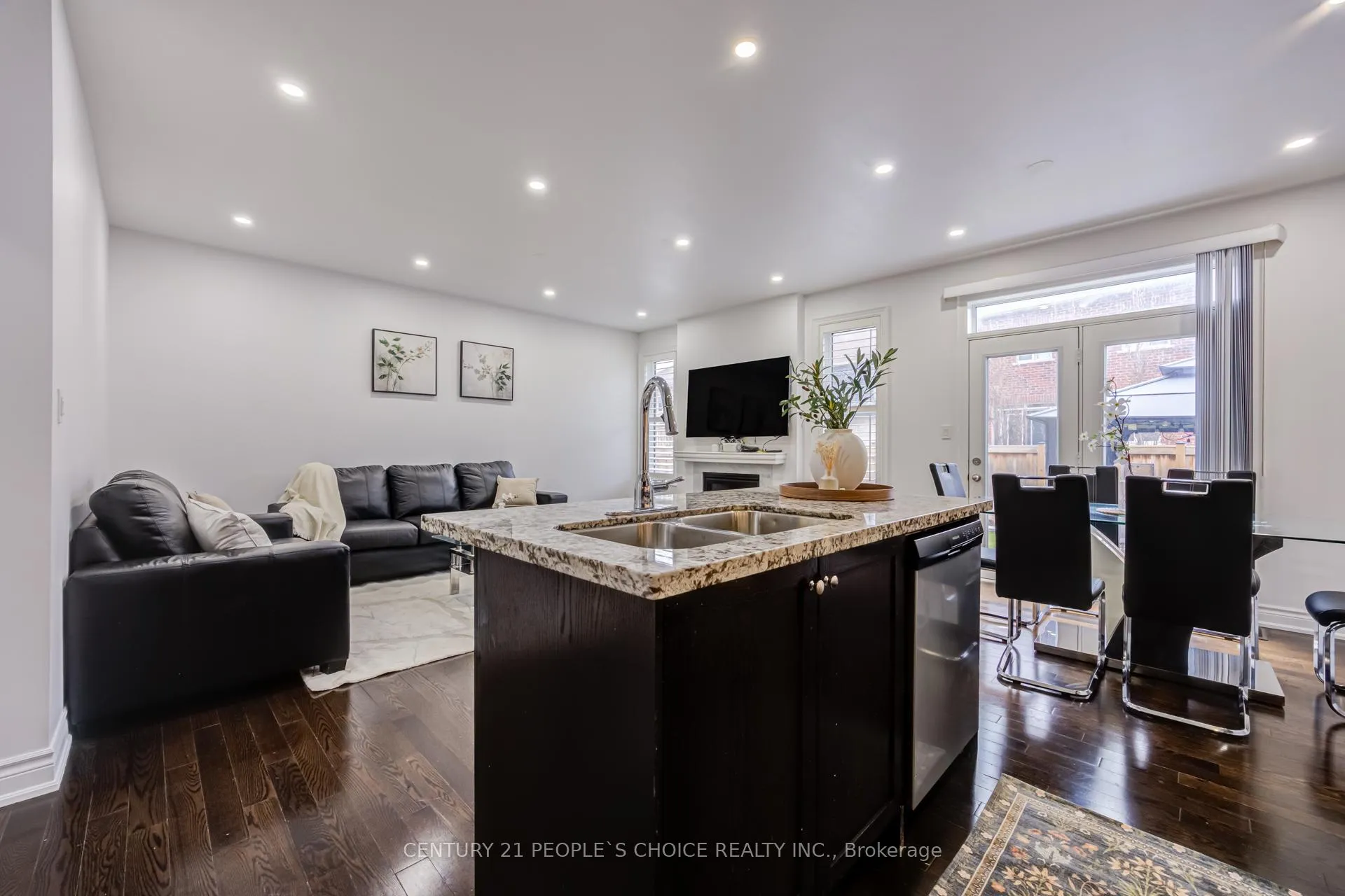 Photo 18 of 82 Mactier Drive, Vaughan, Kleinburg — HOMEH