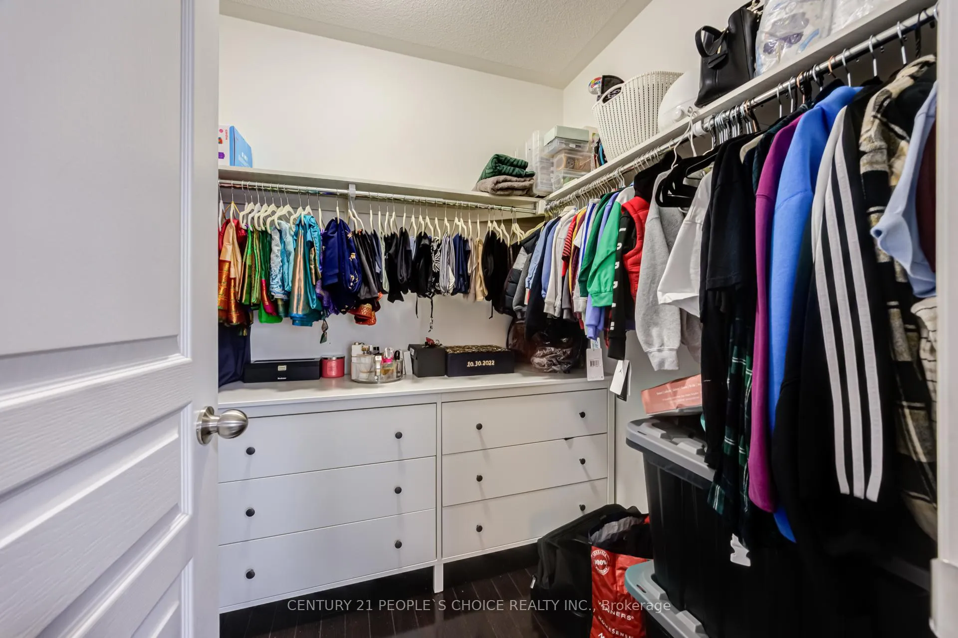 Photo 34 of 82 Mactier Drive, Vaughan, Kleinburg — HOMEH