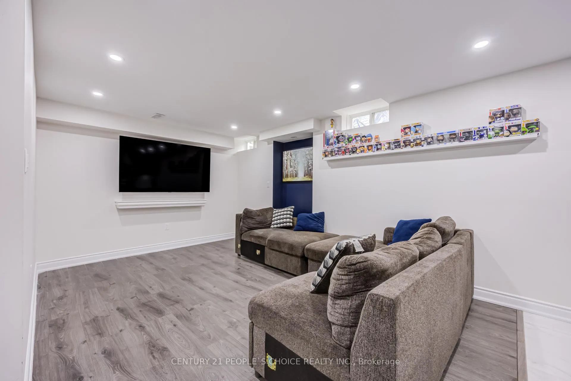 Photo 41 of 82 Mactier Drive, Vaughan, Kleinburg — HOMEH