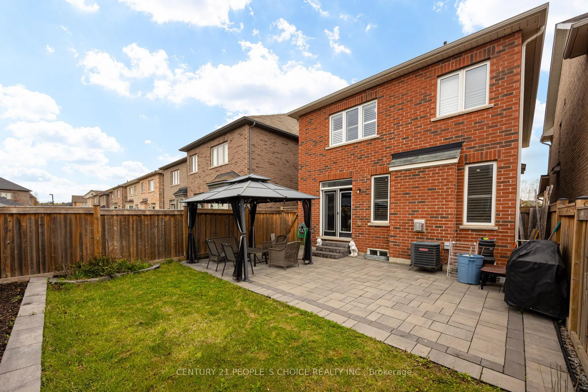 Photo 48 of 82 Mactier Drive, Vaughan, Kleinburg — HOMEH