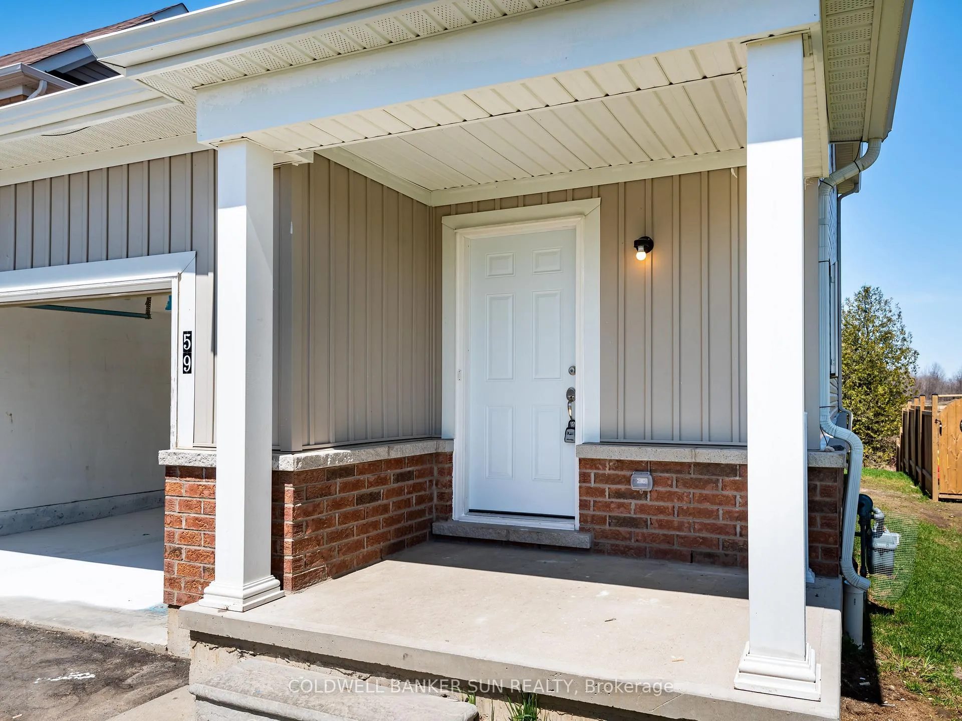 Photo 3 of 59 Todd Crescent, Southgate — HOMEH