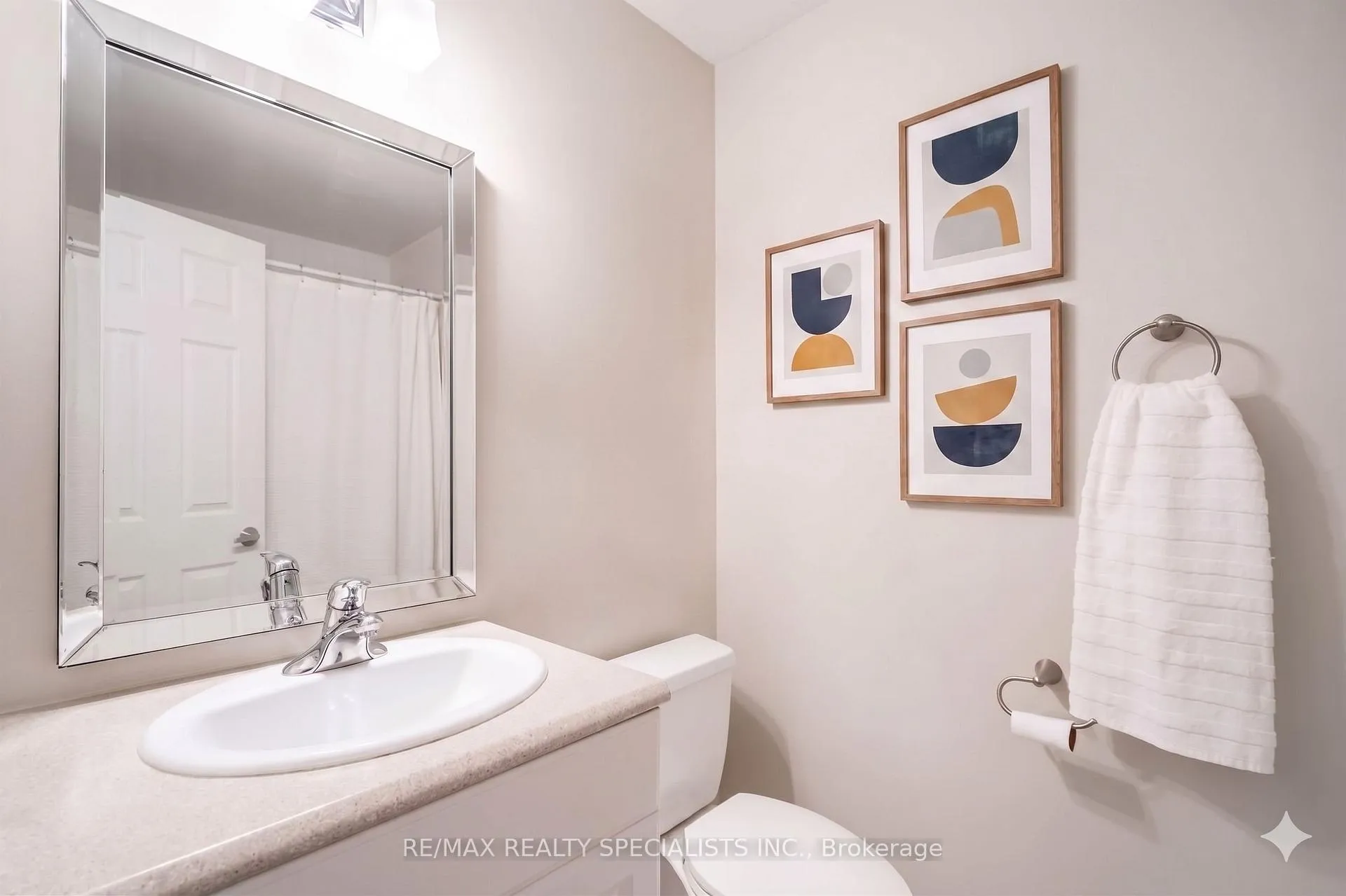 Photo 9 of Unit 219, 193 Lake Driveway Drive, Ajax, South West — HOMEH