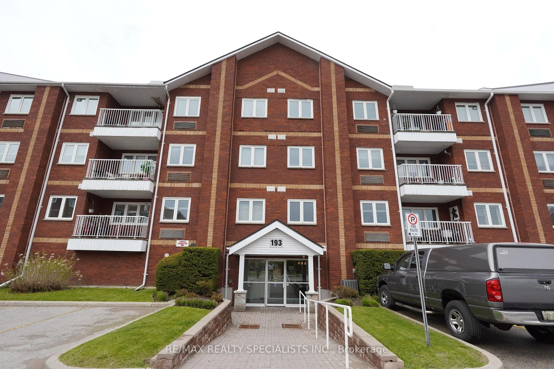 Photo 10 of Unit 219, 193 Lake Driveway Drive, Ajax, South West — HOMEH