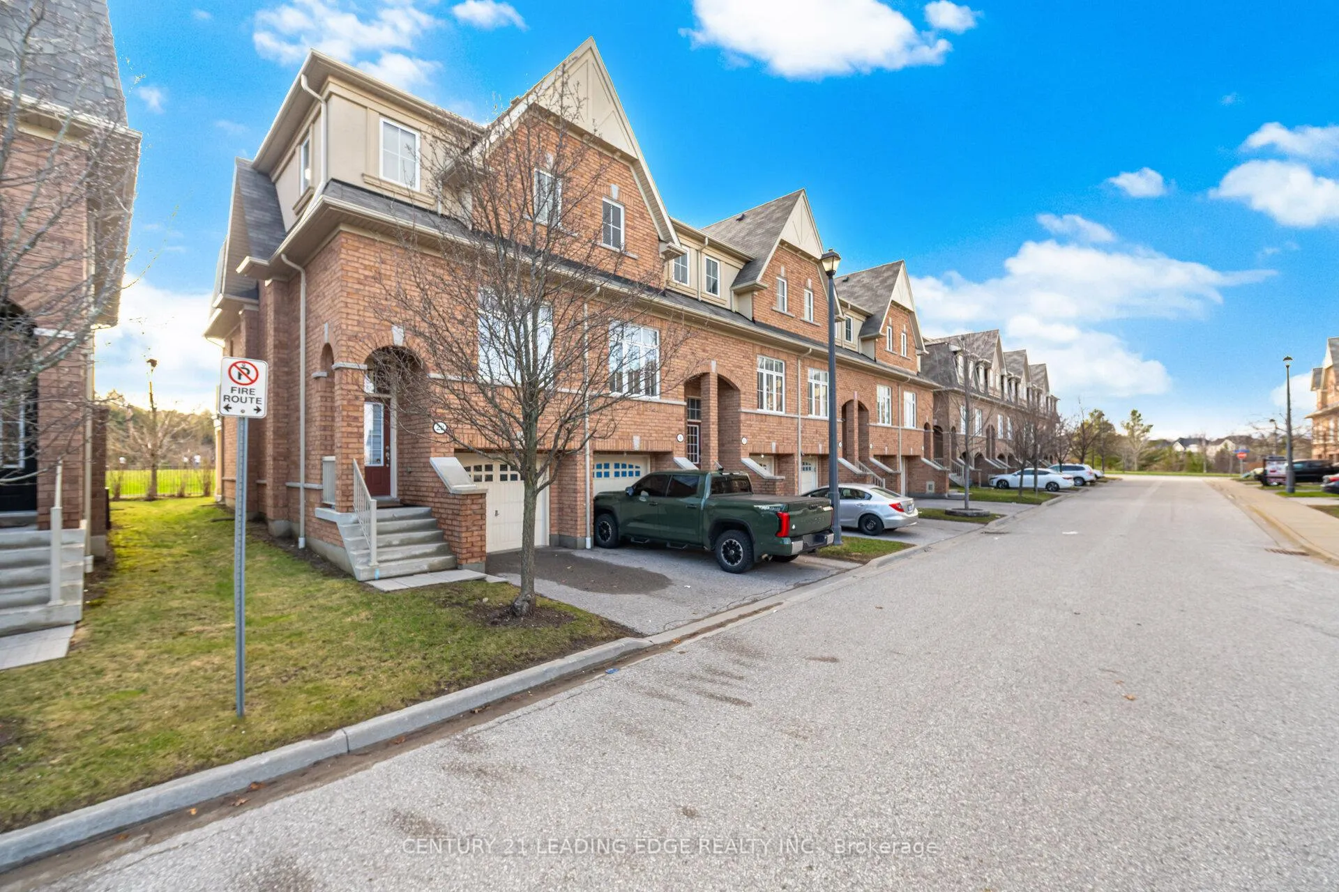 Photo 3 of Unit 14, 28 Burtonbury Lane, Ajax, Northeast Ajax — HOMEH