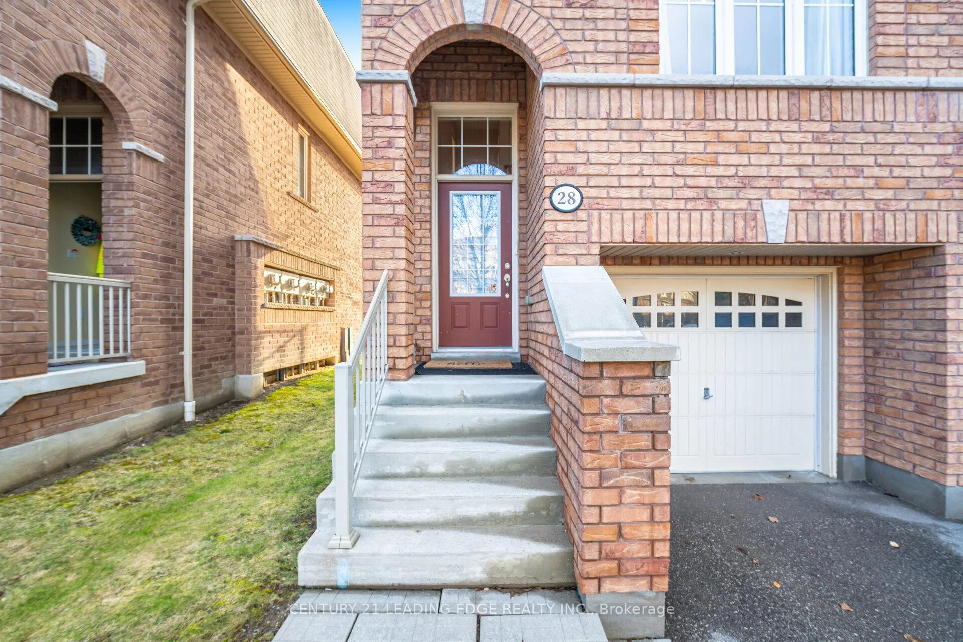 Photo 4 of Unit 14, 28 Burtonbury Lane, Ajax, Northeast Ajax — HOMEH