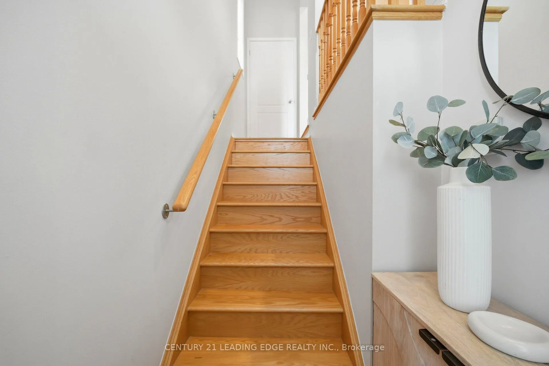 Photo 5 of Unit 14, 28 Burtonbury Lane, Ajax, Northeast Ajax — HOMEH