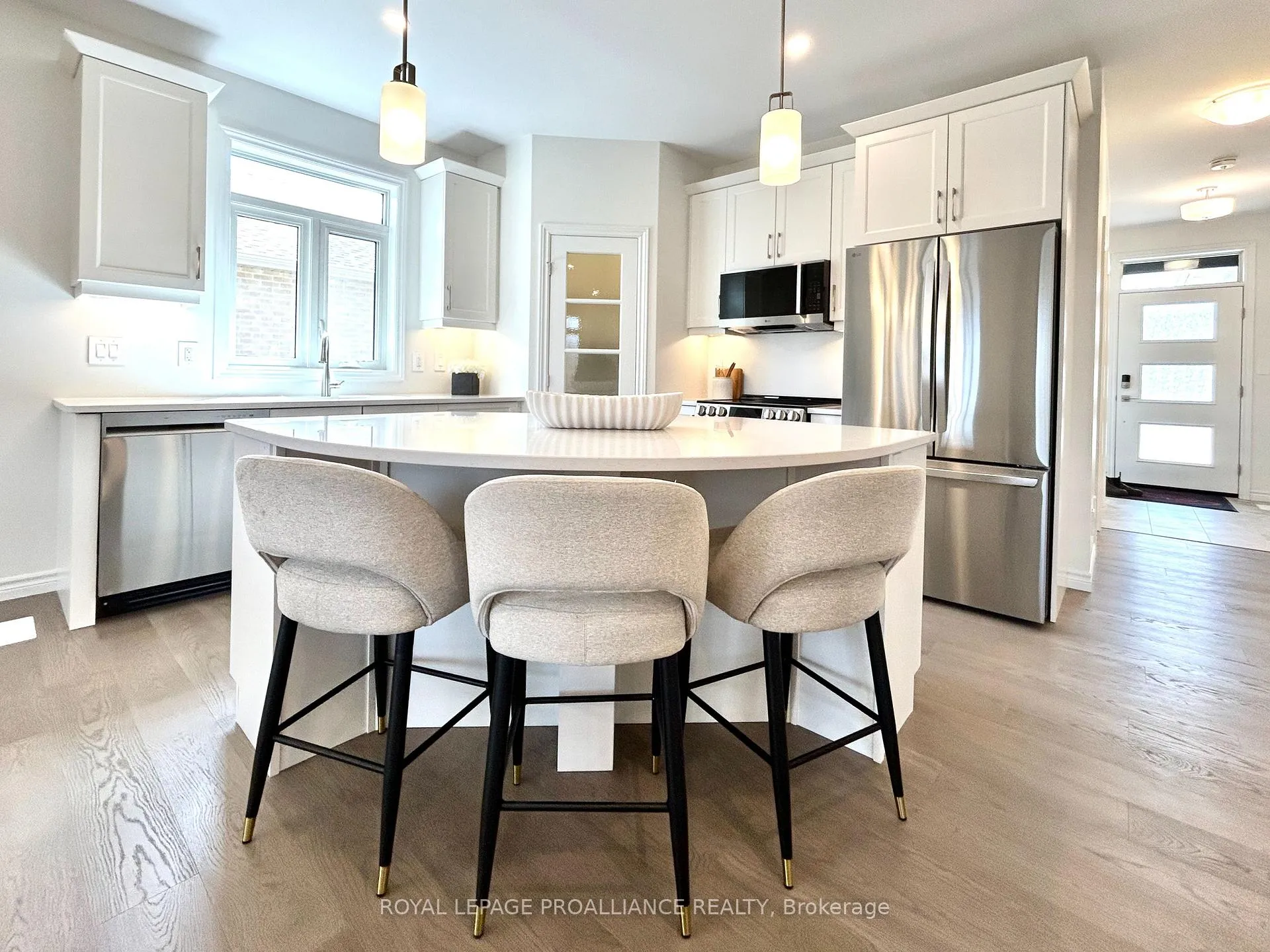 Photo 3 of 134 Stonecrest Boulevard, Quinte West, Sidney Ward — HOMEH