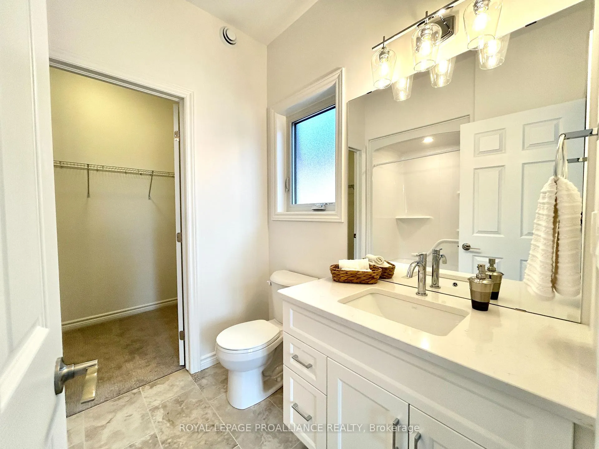 Photo 9 of 134 Stonecrest Boulevard, Quinte West, Sidney Ward — HOMEH