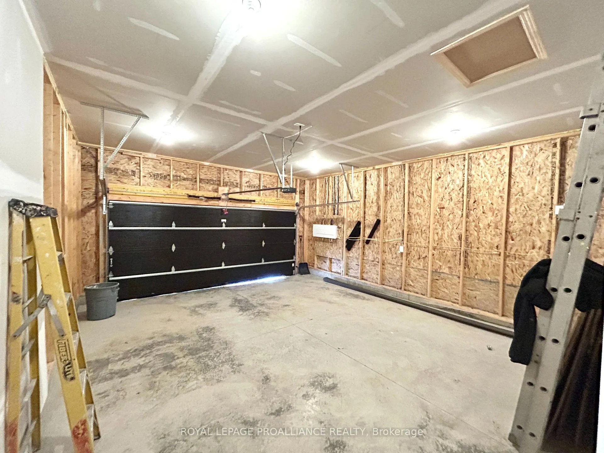 Photo 14 of 134 Stonecrest Boulevard, Quinte West, Sidney Ward — HOMEH