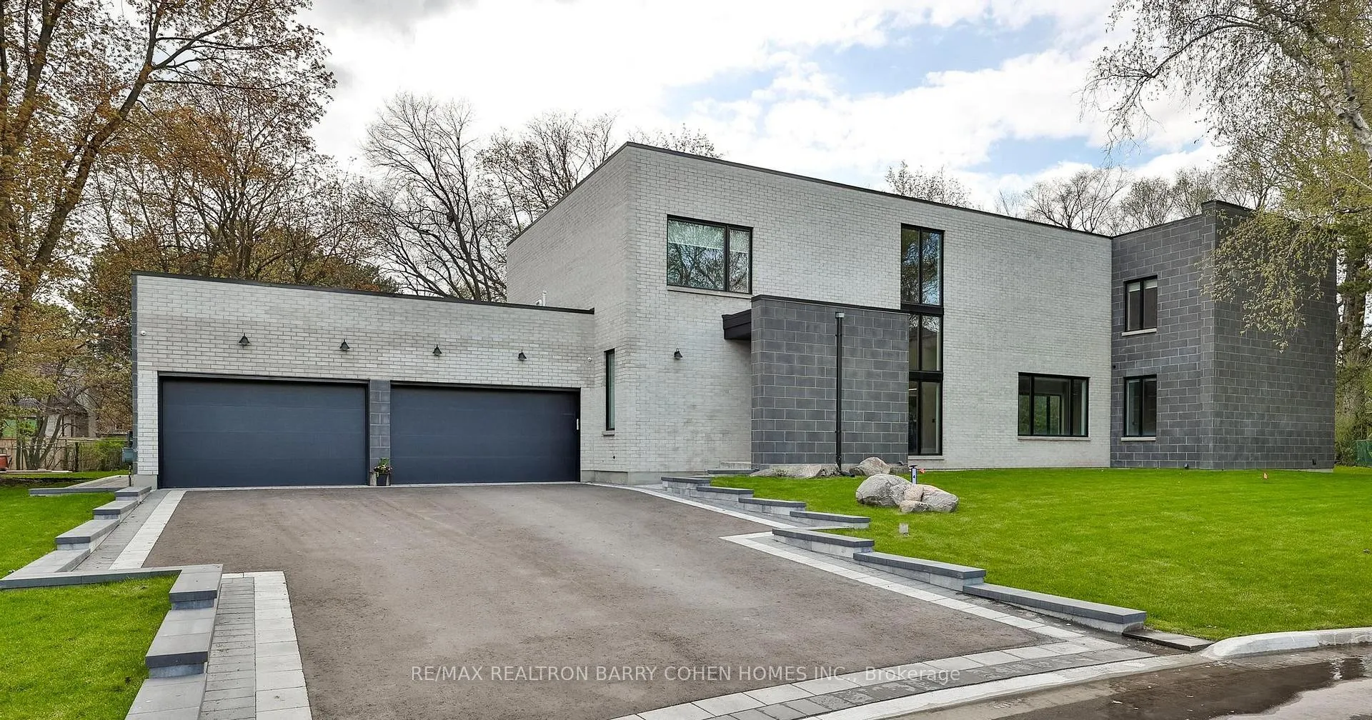Photo 1 of 4 Sunflower Court, Markham, Bayview Glen — HOMEH