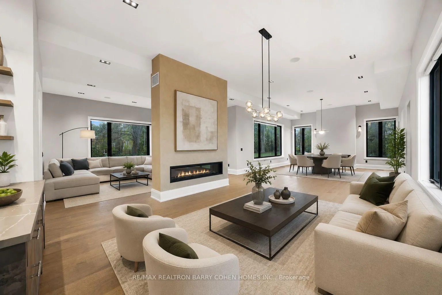 Photo 7 of 4 Sunflower Court, Markham, Bayview Glen — HOMEH