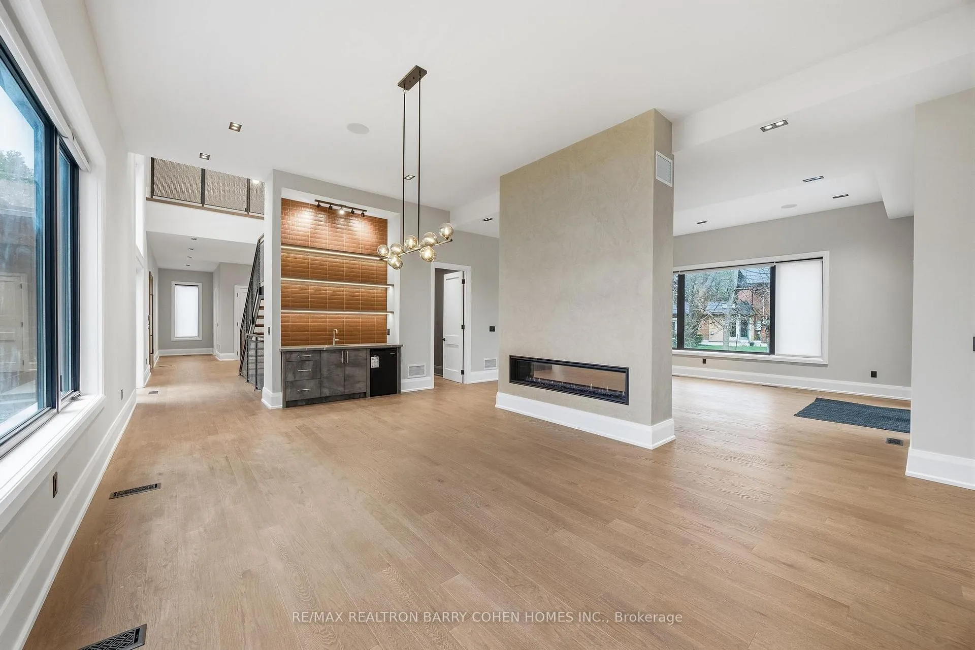 Photo 8 of 4 Sunflower Court, Markham, Bayview Glen — HOMEH