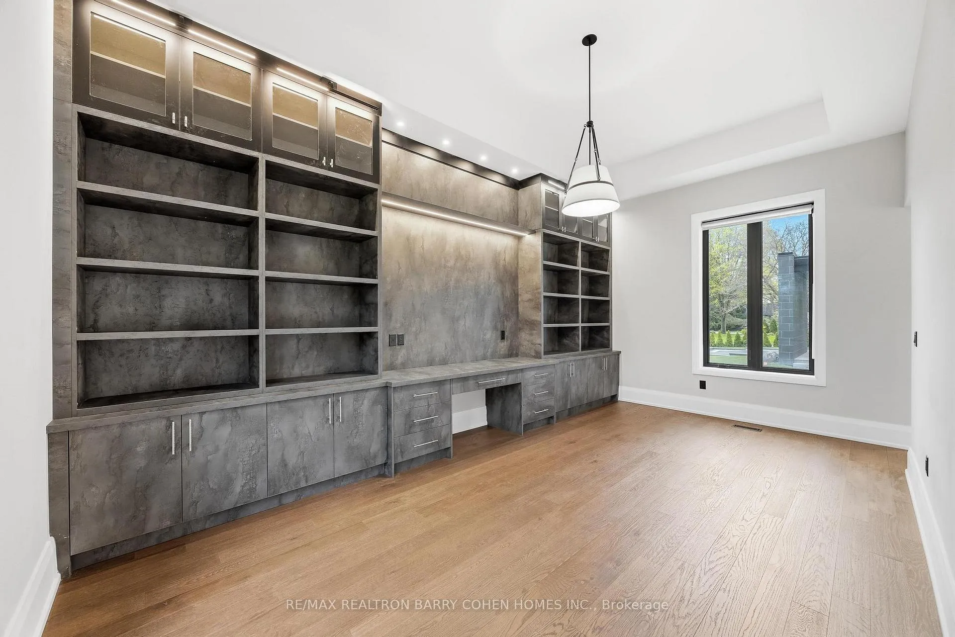 Photo 10 of 4 Sunflower Court, Markham, Bayview Glen — HOMEH