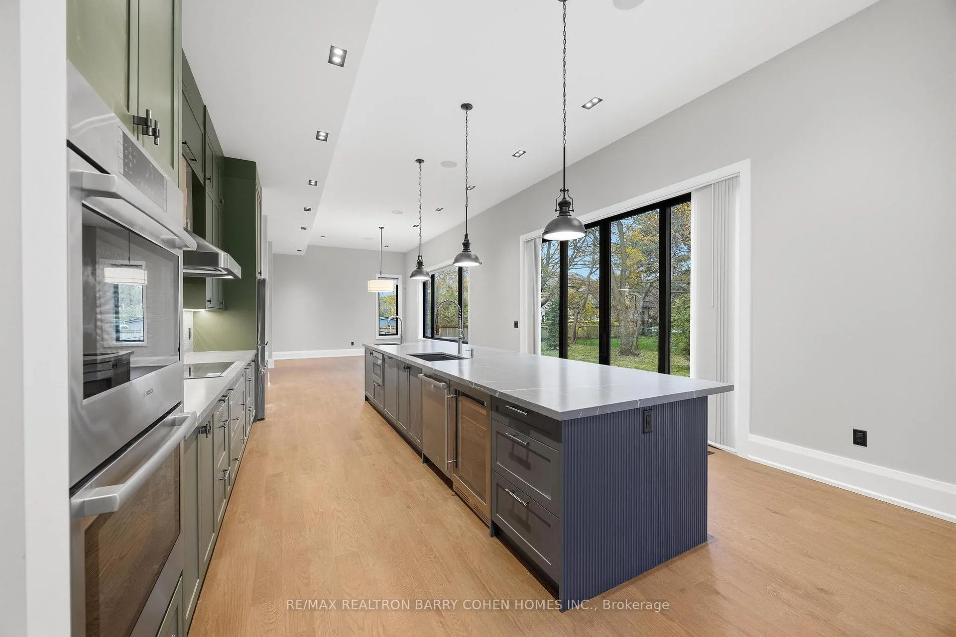 Photo 14 of 4 Sunflower Court, Markham, Bayview Glen — HOMEH