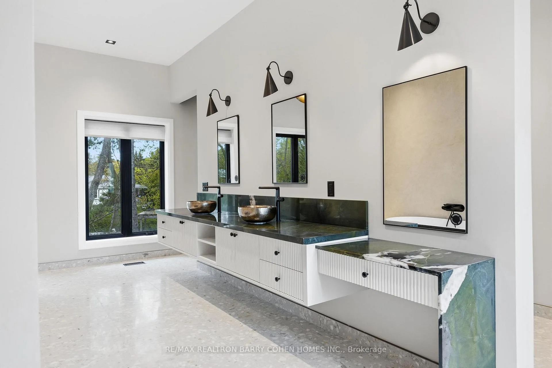 Photo 19 of 4 Sunflower Court, Markham, Bayview Glen — HOMEH