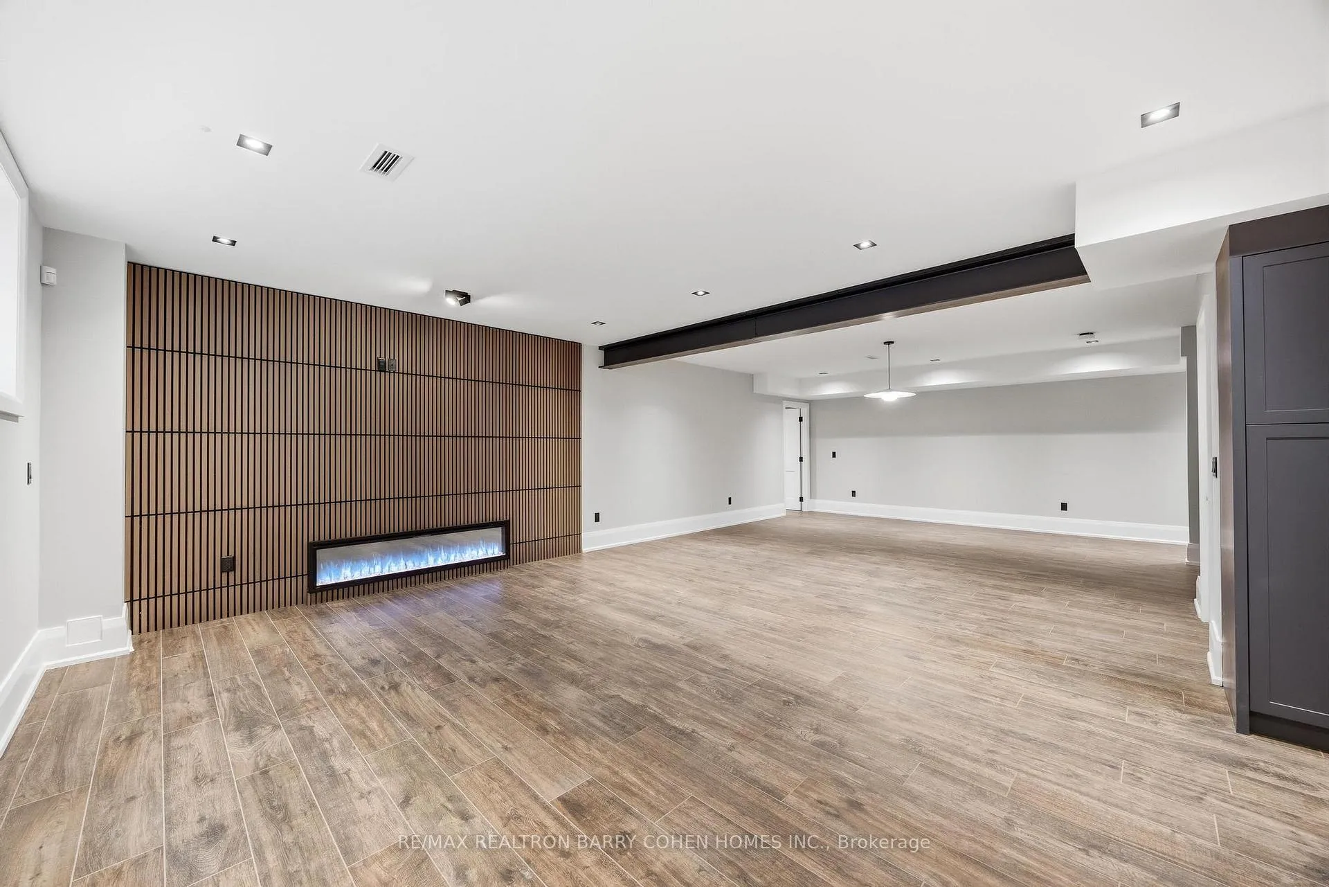 Photo 29 of 4 Sunflower Court, Markham, Bayview Glen — HOMEH