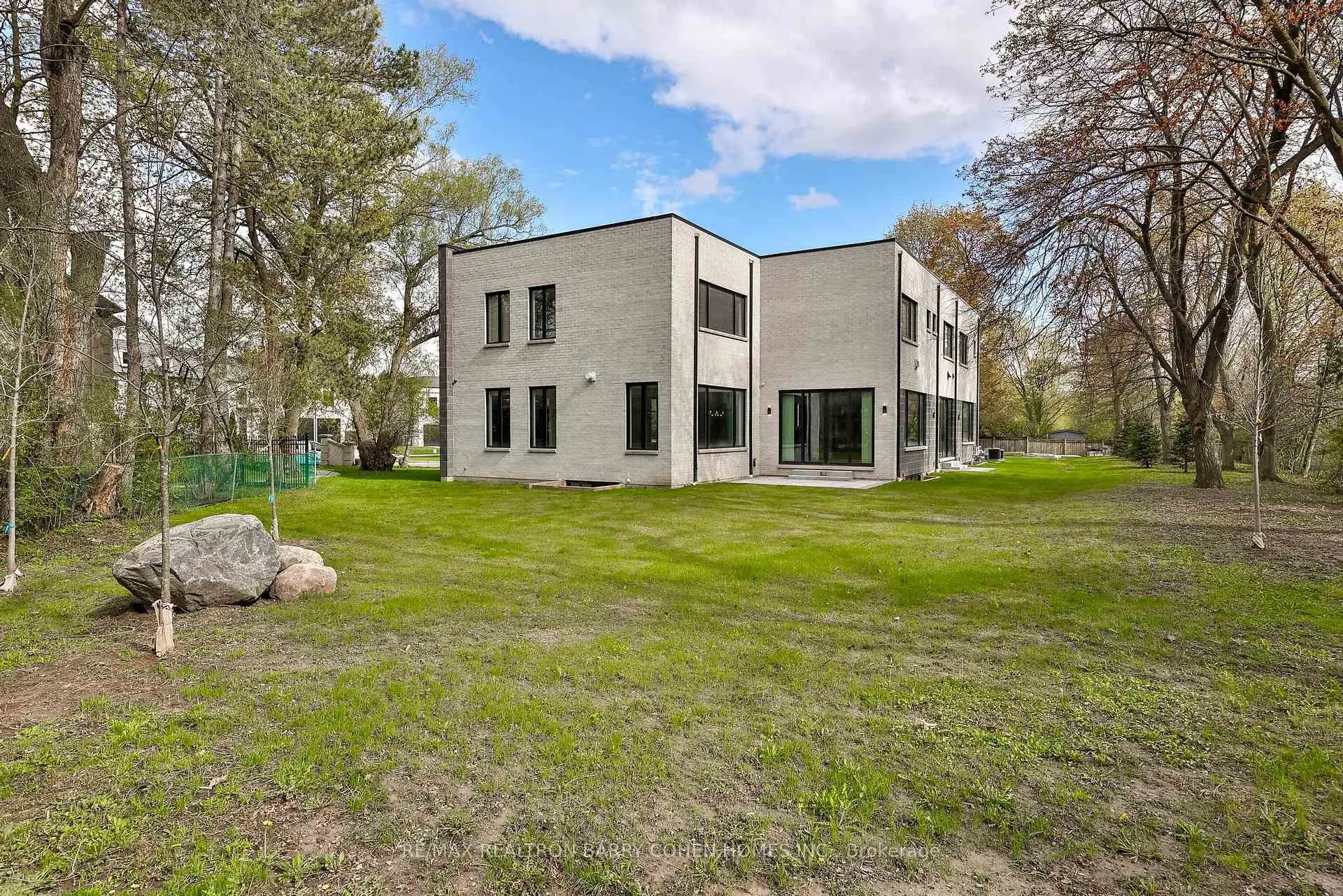 Photo 34 of 4 Sunflower Court, Markham, Bayview Glen — HOMEH