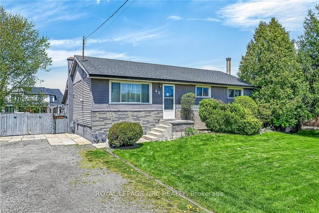 Photo 2 of 45 Leckie Avenue, Hamilton, Stoney Creek Mountain — HOMEH