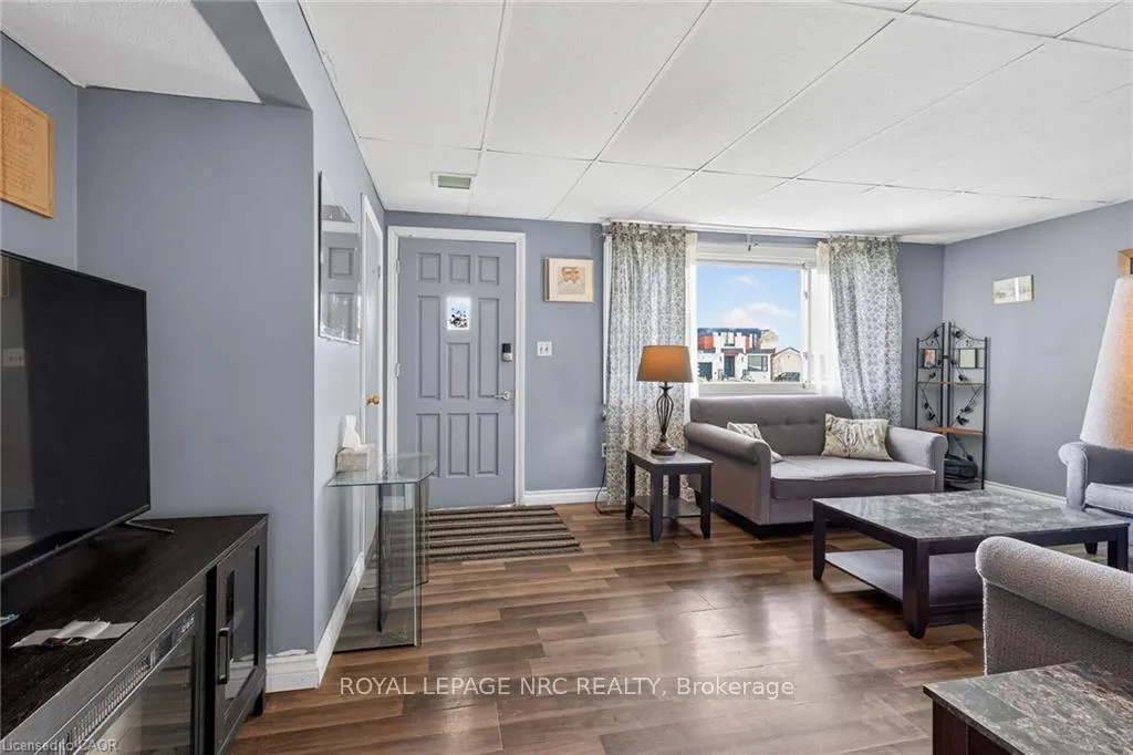 Photo 7 of 45 Leckie Avenue, Hamilton, Stoney Creek Mountain — HOMEH