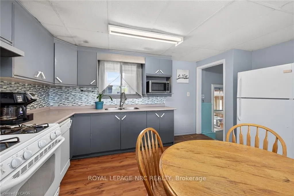 Photo 11 of 45 Leckie Avenue, Hamilton, Stoney Creek Mountain — HOMEH
