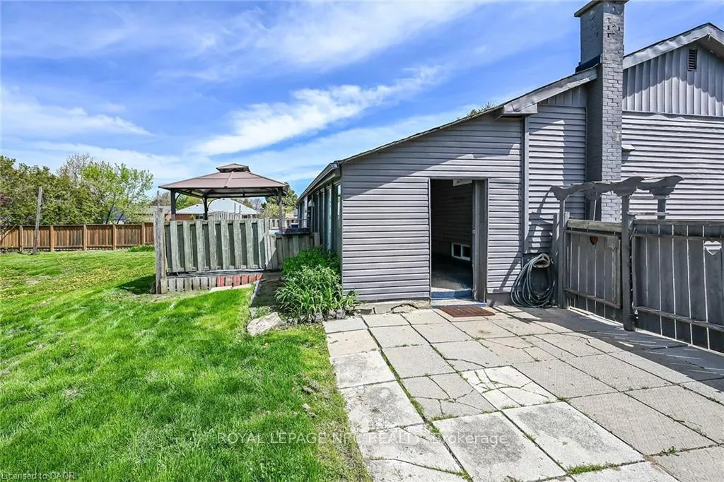 Photo 32 of 45 Leckie Avenue, Hamilton, Stoney Creek Mountain — HOMEH