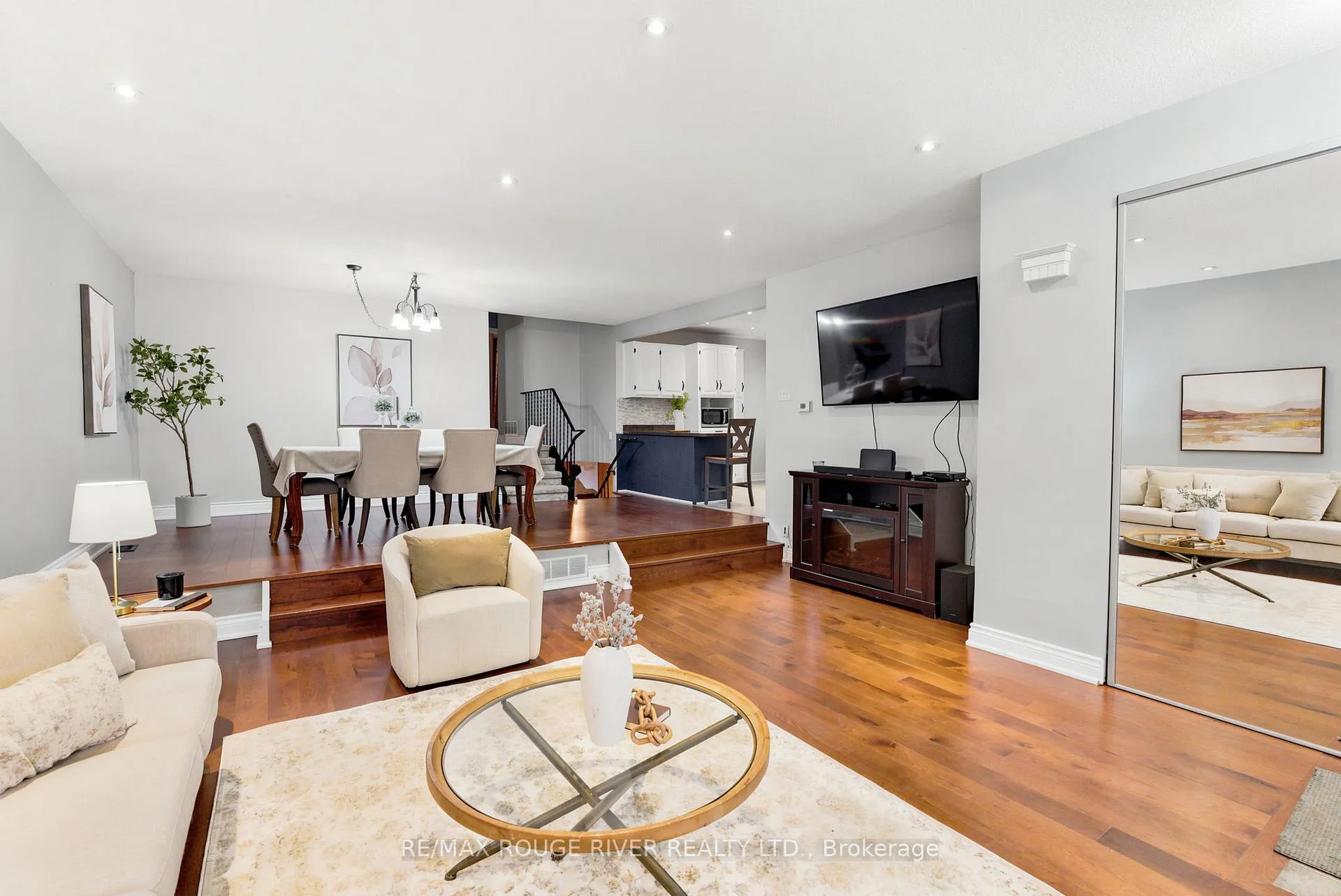 Photo 4 of 1125 Byron Street S, Whitby, Downtown Whitby — HOMEH