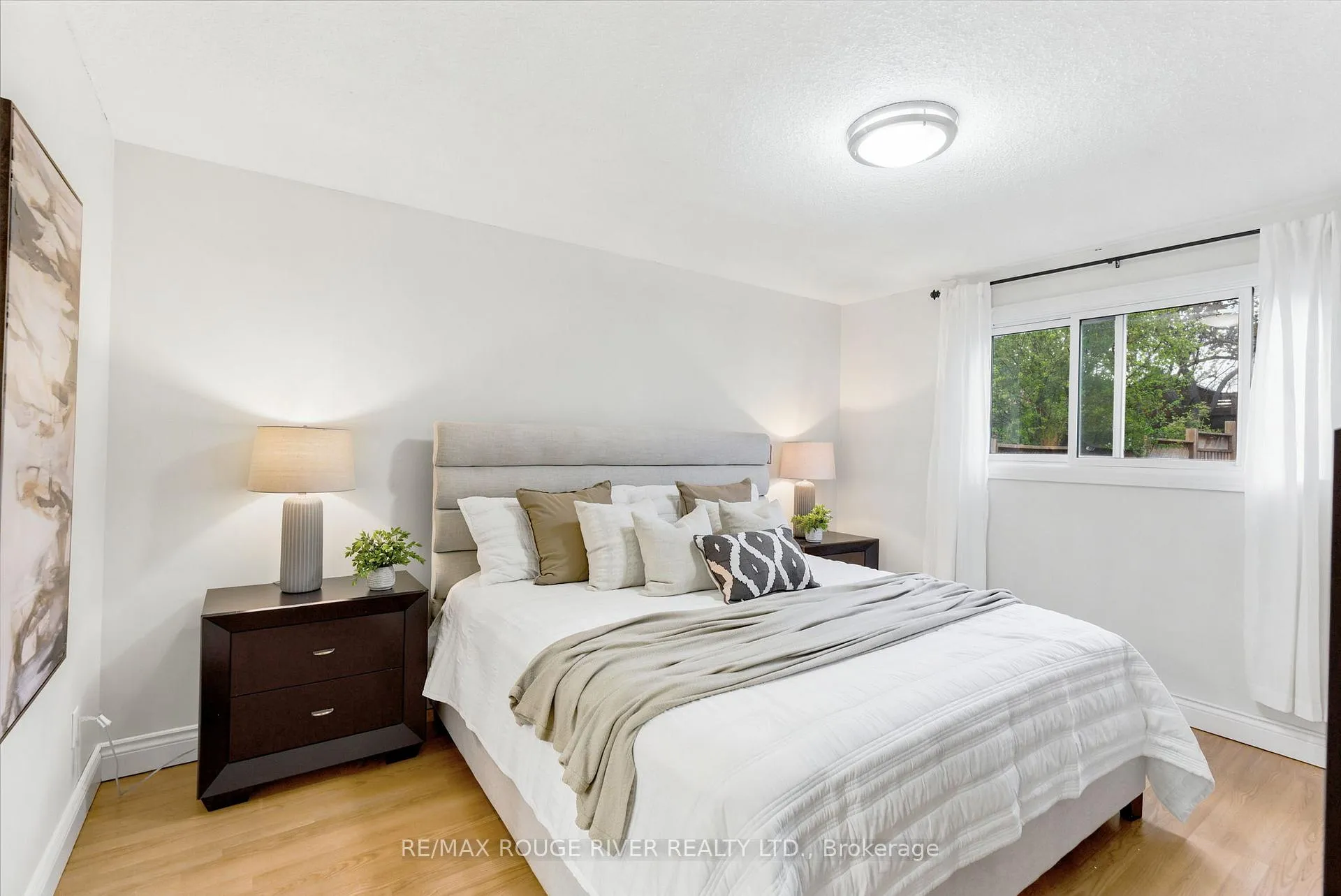 Photo 13 of 1125 Byron Street S, Whitby, Downtown Whitby — HOMEH