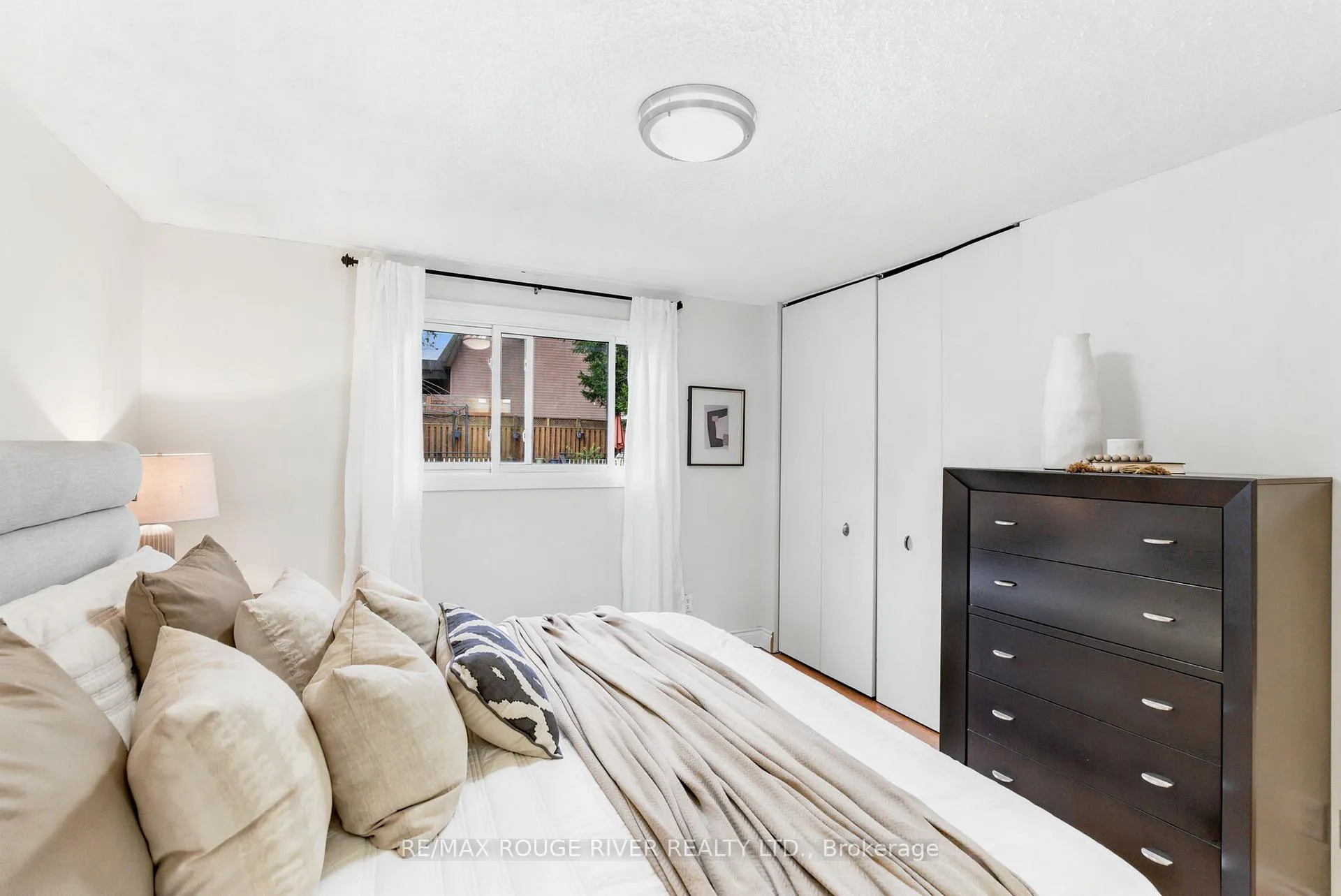 Photo 14 of 1125 Byron Street S, Whitby, Downtown Whitby — HOMEH