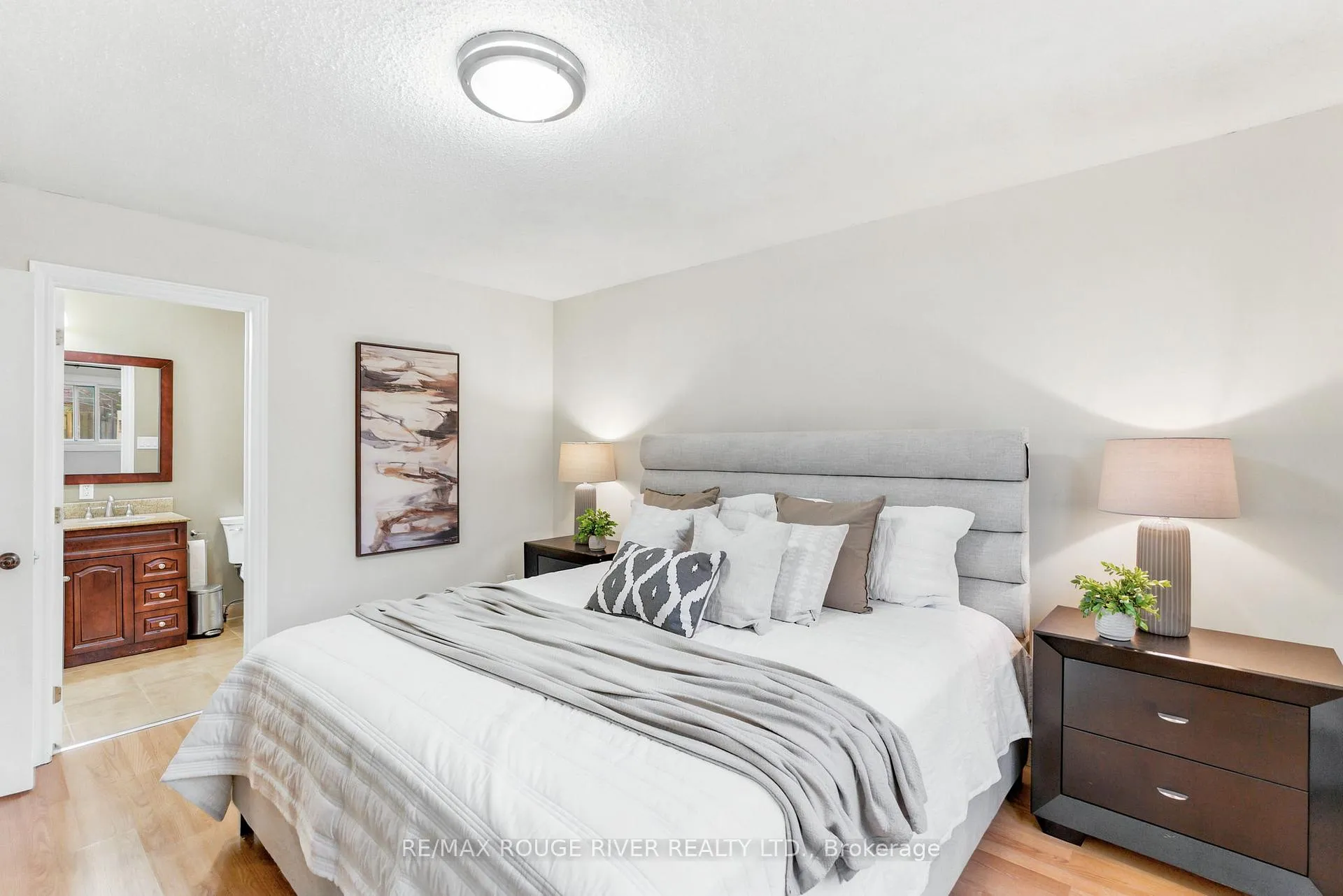 Photo 15 of 1125 Byron Street S, Whitby, Downtown Whitby — HOMEH