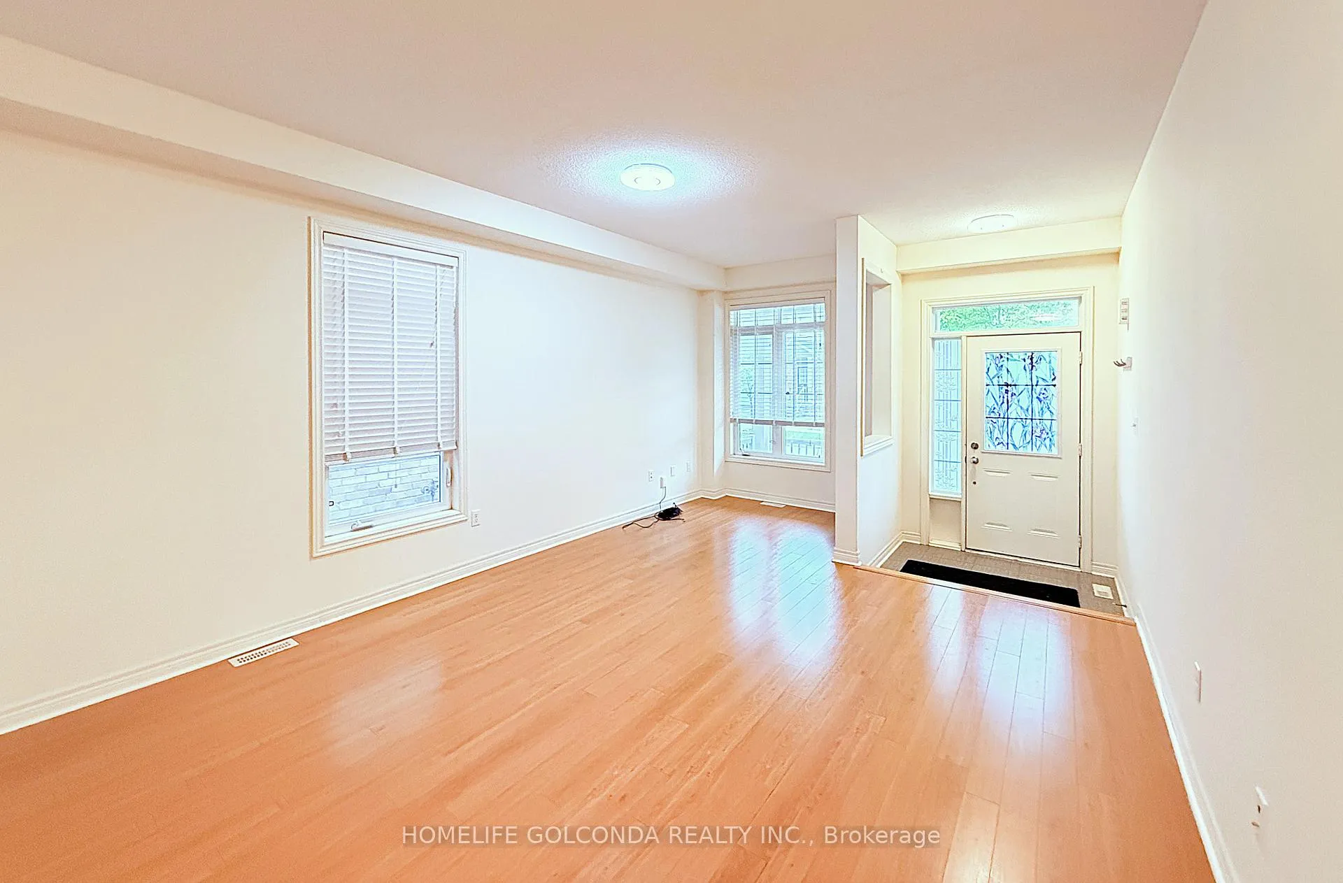 Photo 3 of 21 Chokecherry Crescent, Markham, Wismer — HOMEH