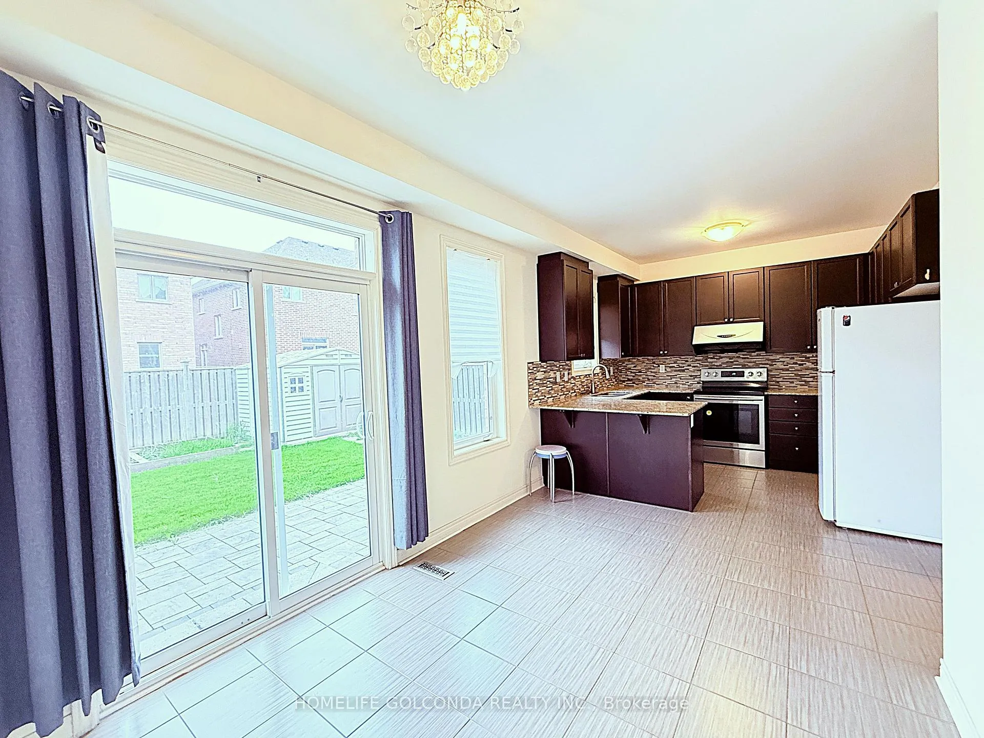 Photo 9 of 21 Chokecherry Crescent, Markham, Wismer — HOMEH