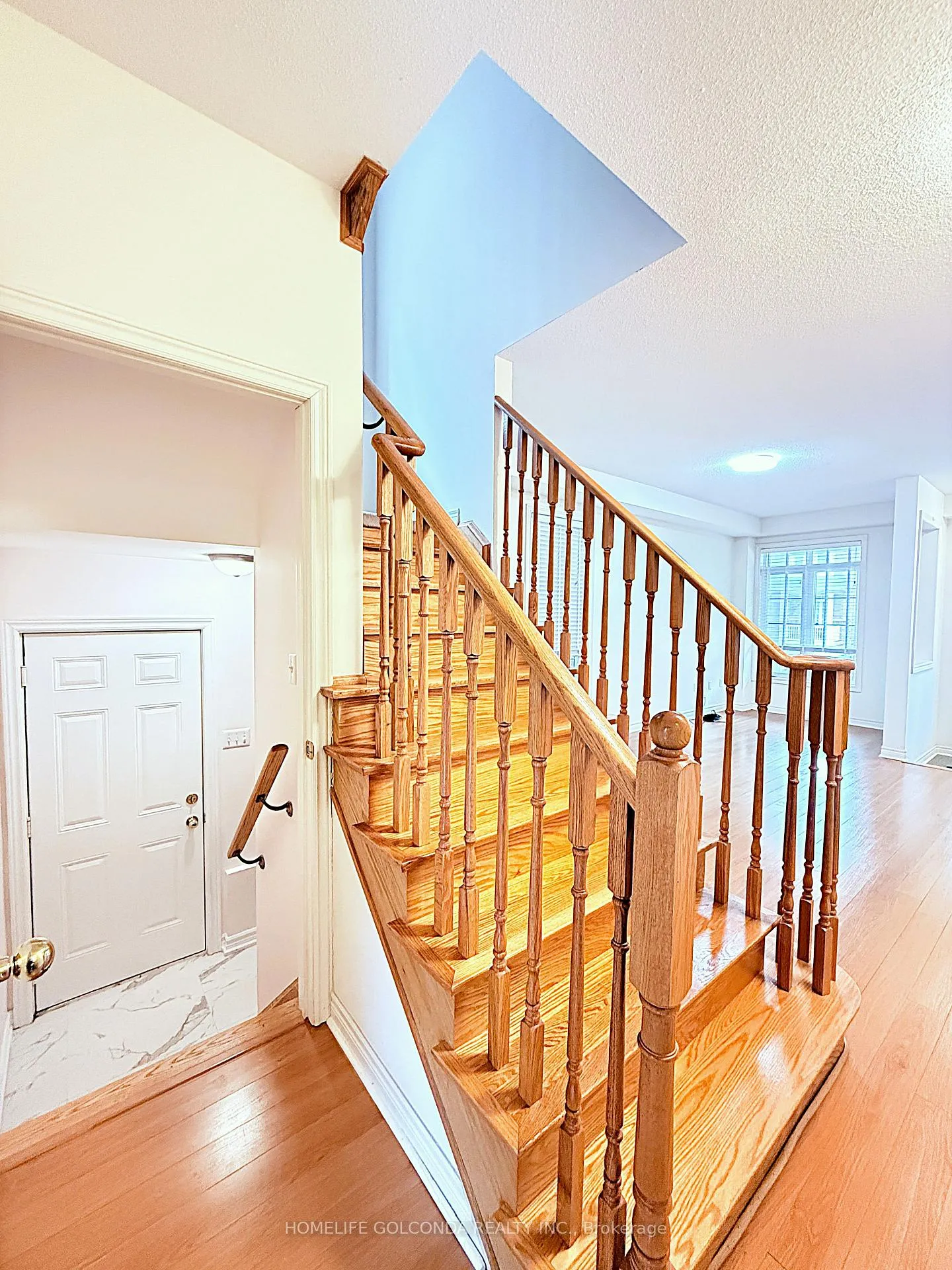 Photo 10 of 21 Chokecherry Crescent, Markham, Wismer — HOMEH
