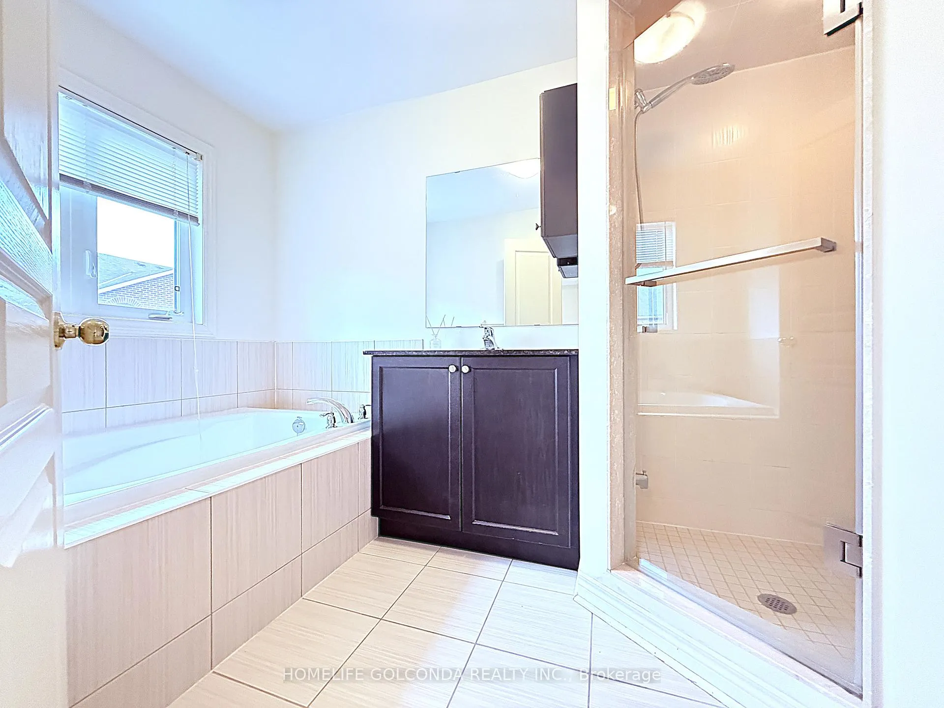 Photo 14 of 21 Chokecherry Crescent, Markham, Wismer — HOMEH