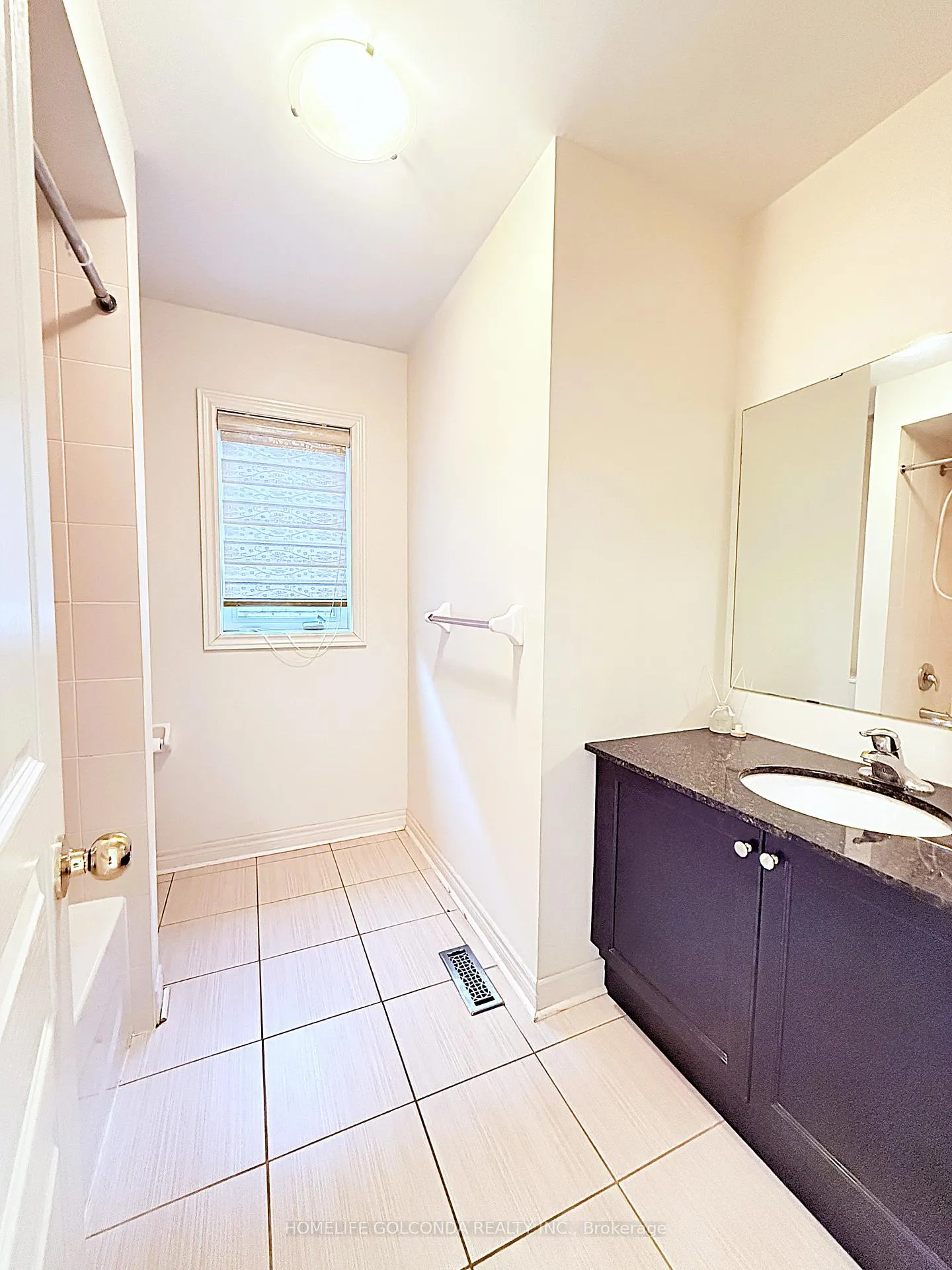 Photo 18 of 21 Chokecherry Crescent, Markham, Wismer — HOMEH