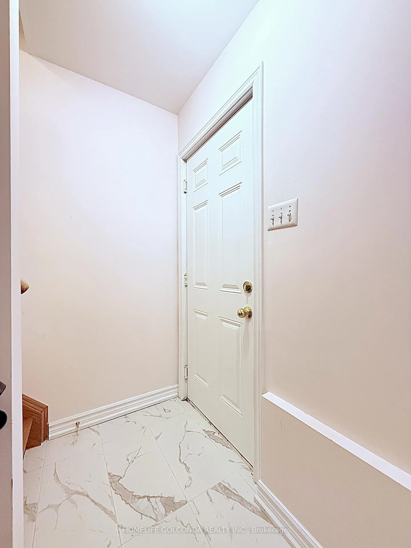 Photo 20 of 21 Chokecherry Crescent, Markham, Wismer — HOMEH