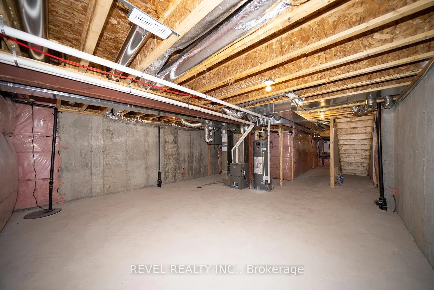 Photo 29 of 31 Wakeling Drive, Brantford — HOMEH