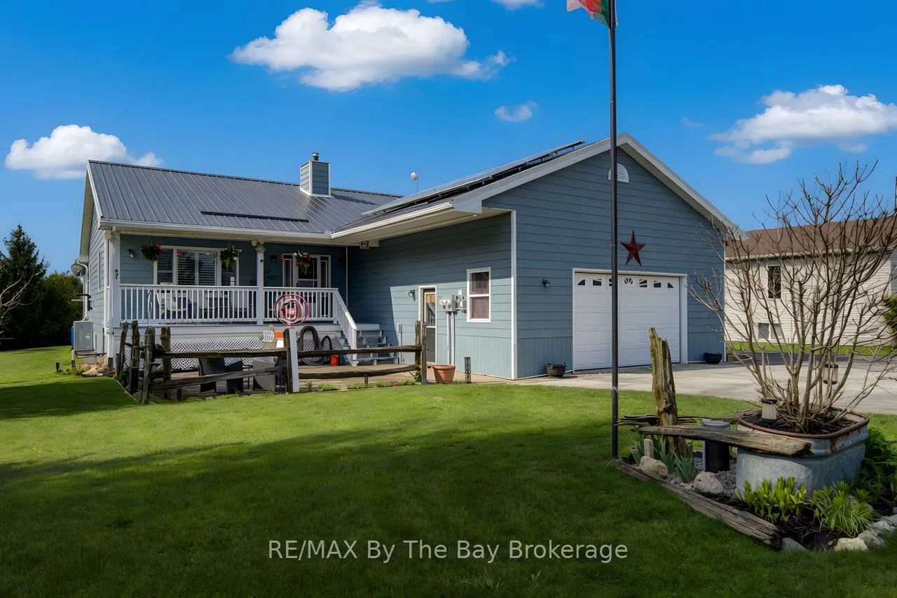 Front of 794140 Osprey Clearview Townline