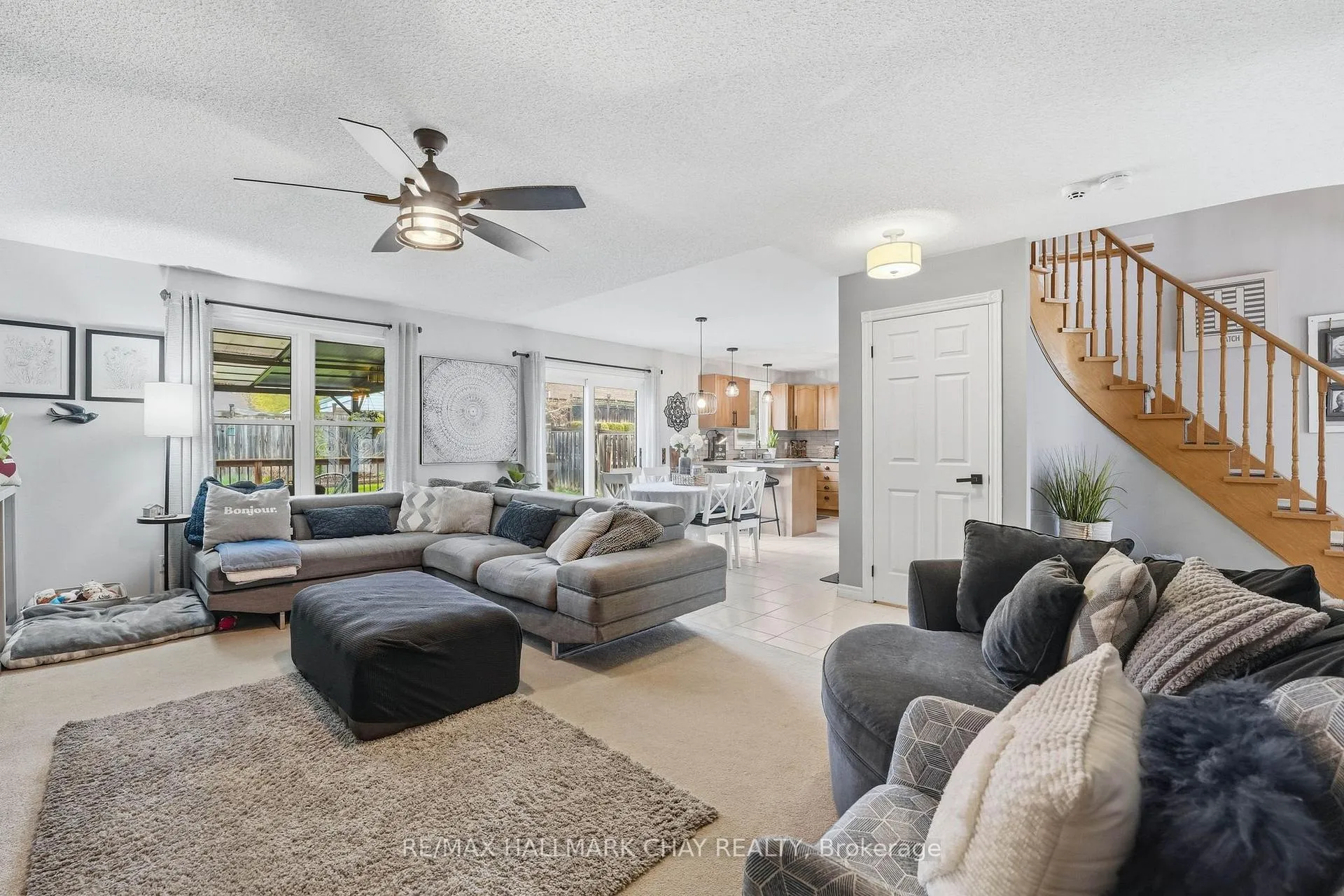 Photo 5 of 94 Ruffet Drive, Barrie, Edgehill Drive — HOMEH