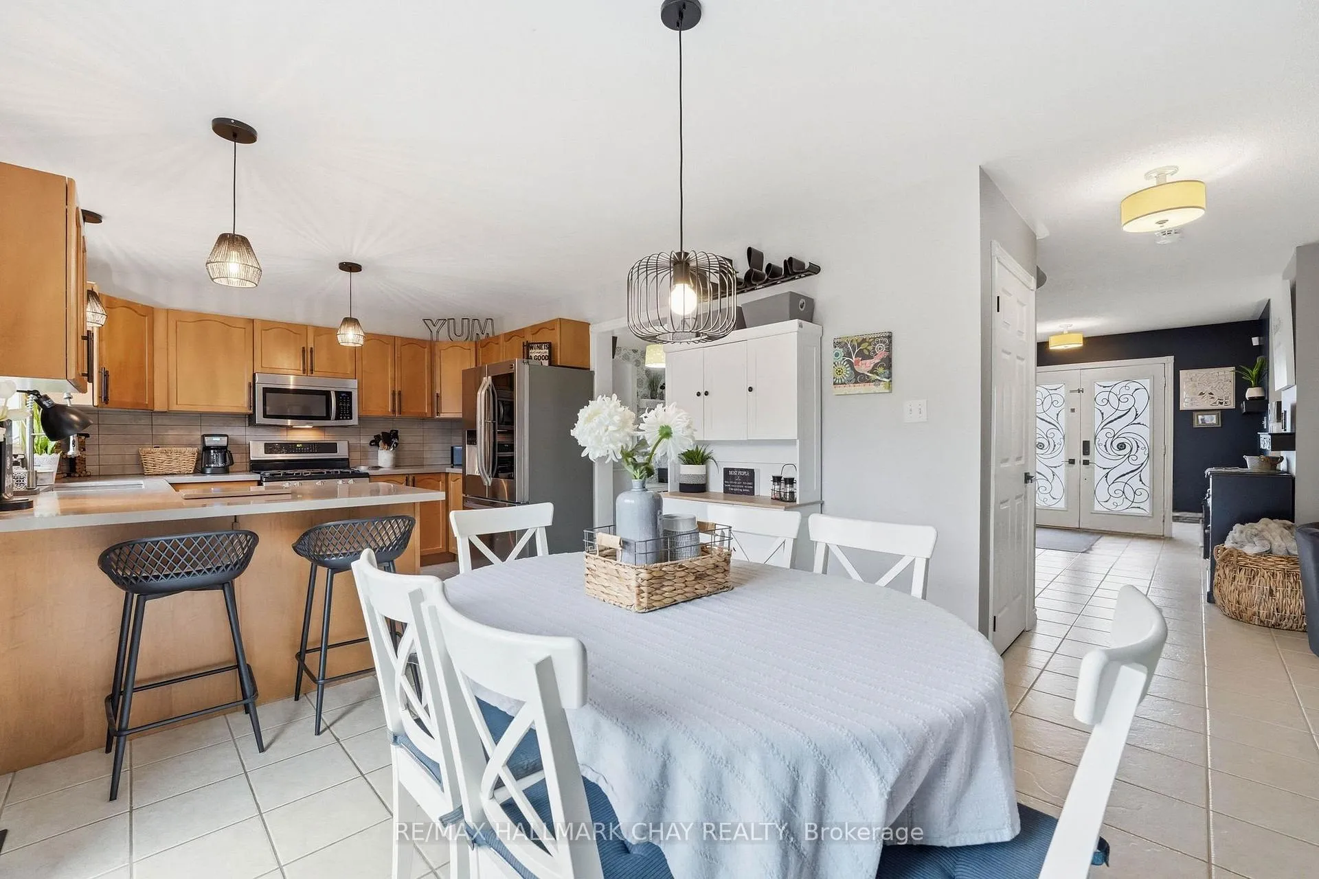 Photo 6 of 94 Ruffet Drive, Barrie, Edgehill Drive — HOMEH