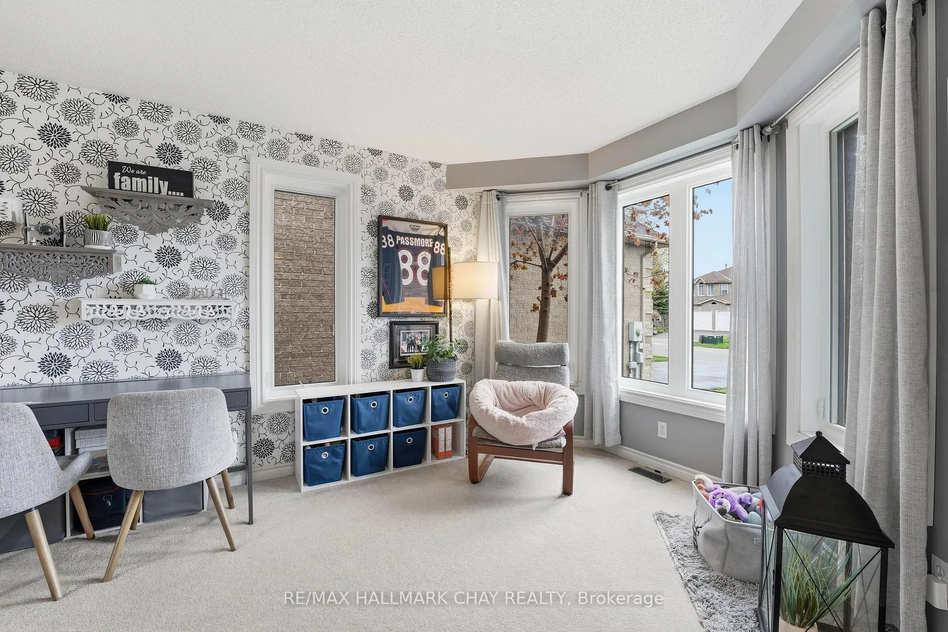 Photo 10 of 94 Ruffet Drive, Barrie, Edgehill Drive — HOMEH