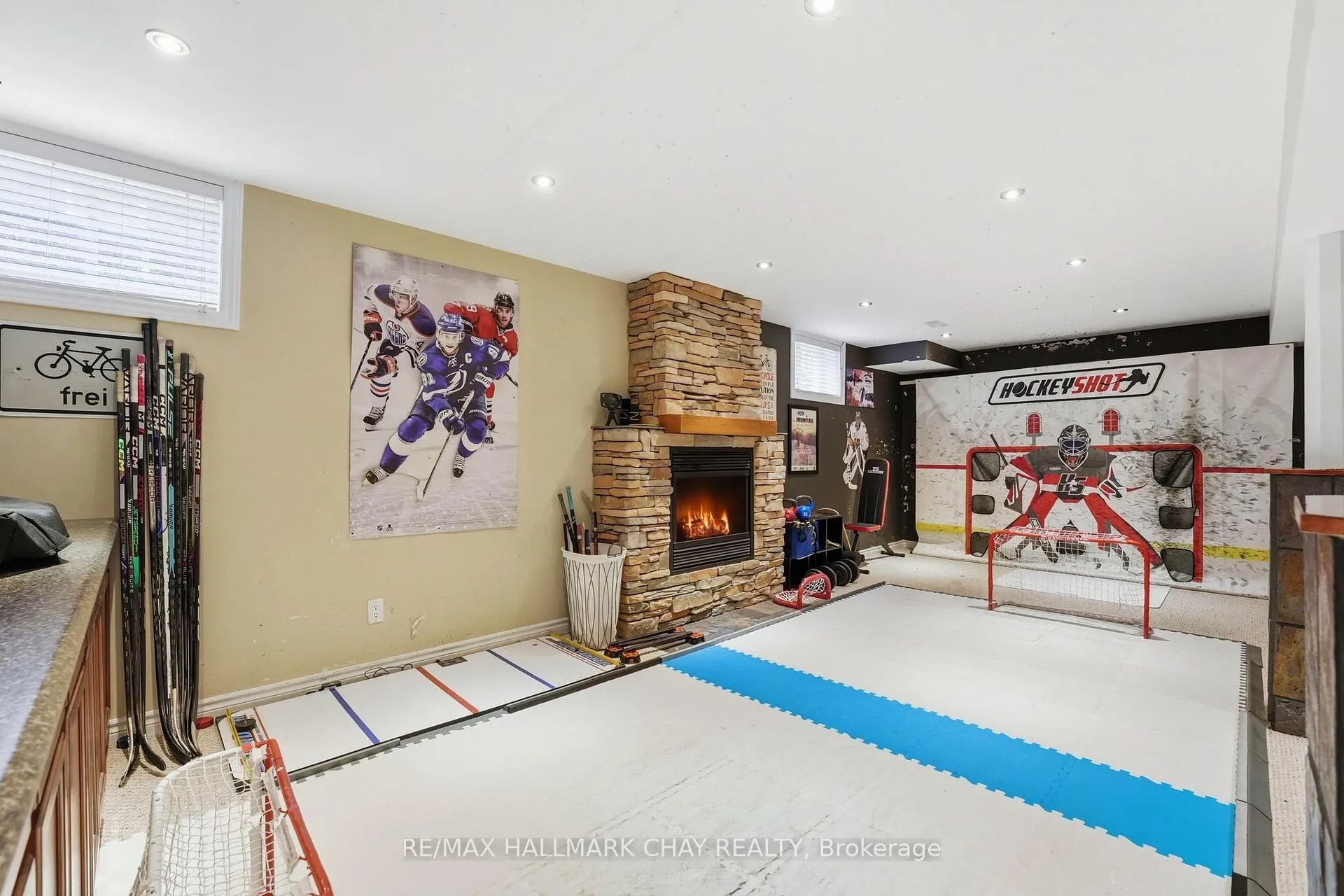 Photo 19 of 94 Ruffet Drive, Barrie, Edgehill Drive — HOMEH