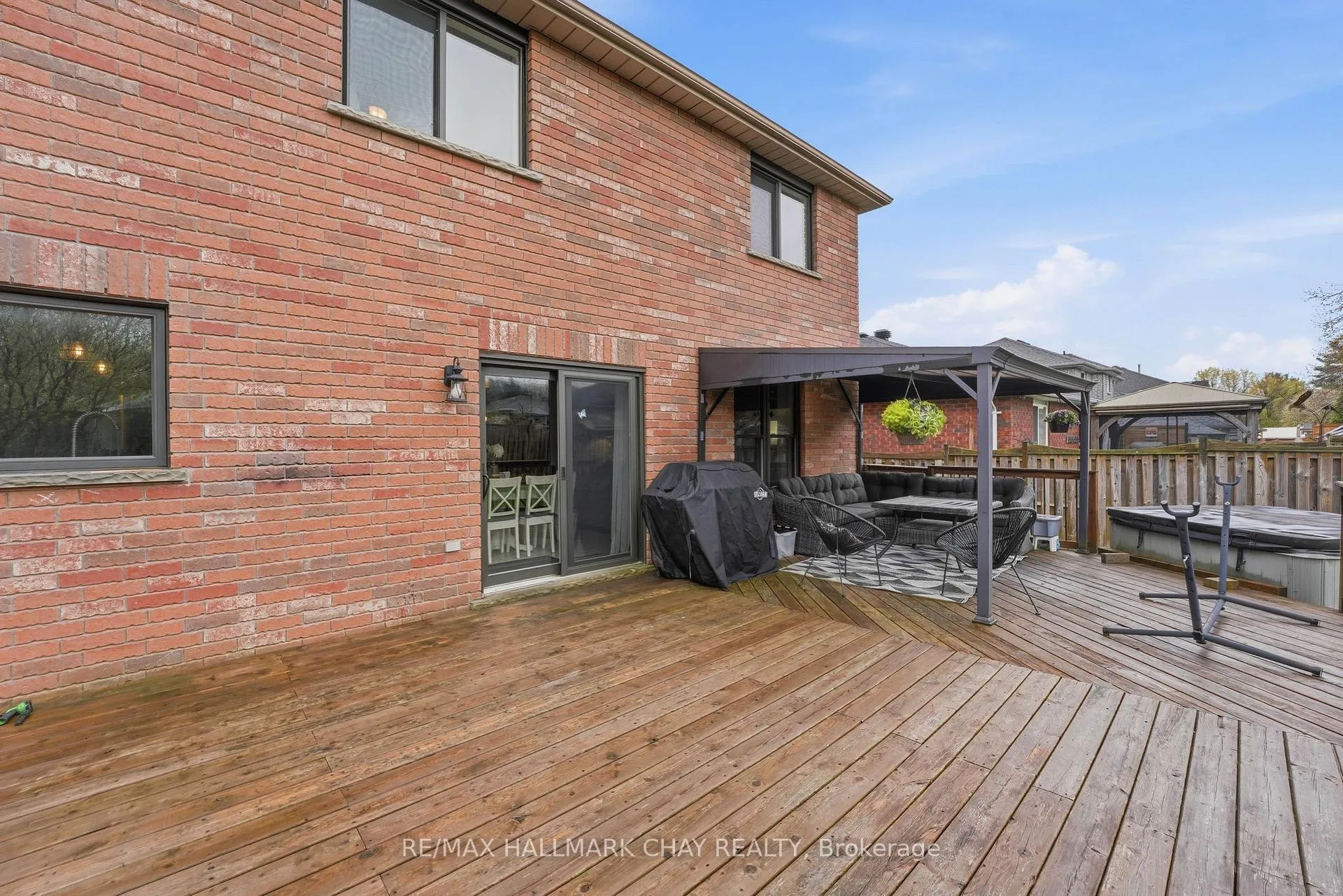 Photo 25 of 94 Ruffet Drive, Barrie, Edgehill Drive — HOMEH
