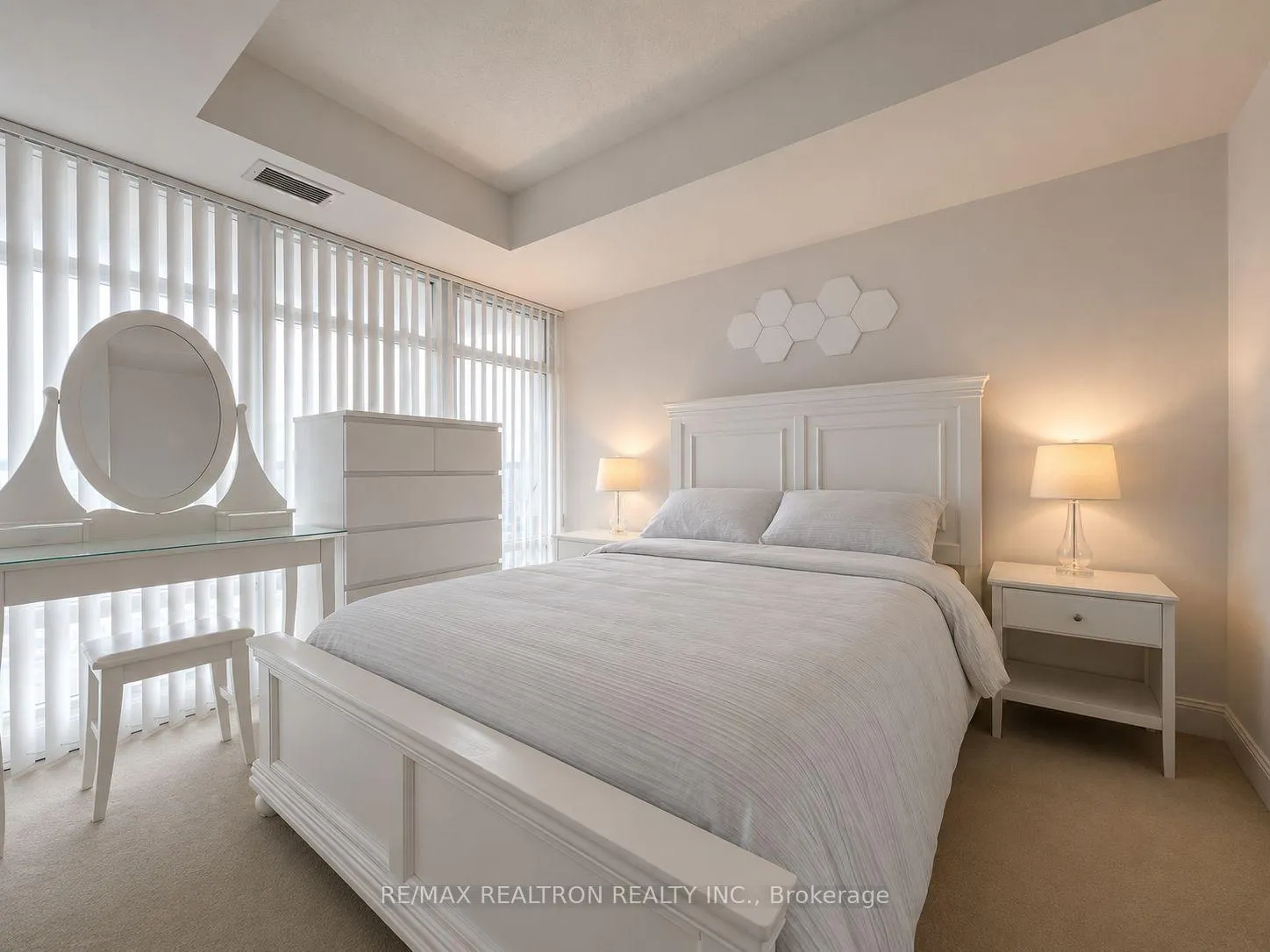 Photo 8 of Unit 2001, 2181 Yonge Street, Toronto, Mount Pleasant West — HOMEH