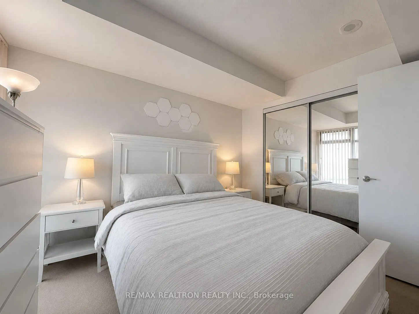 Photo 9 of Unit 2001, 2181 Yonge Street, Toronto, Mount Pleasant West — HOMEH