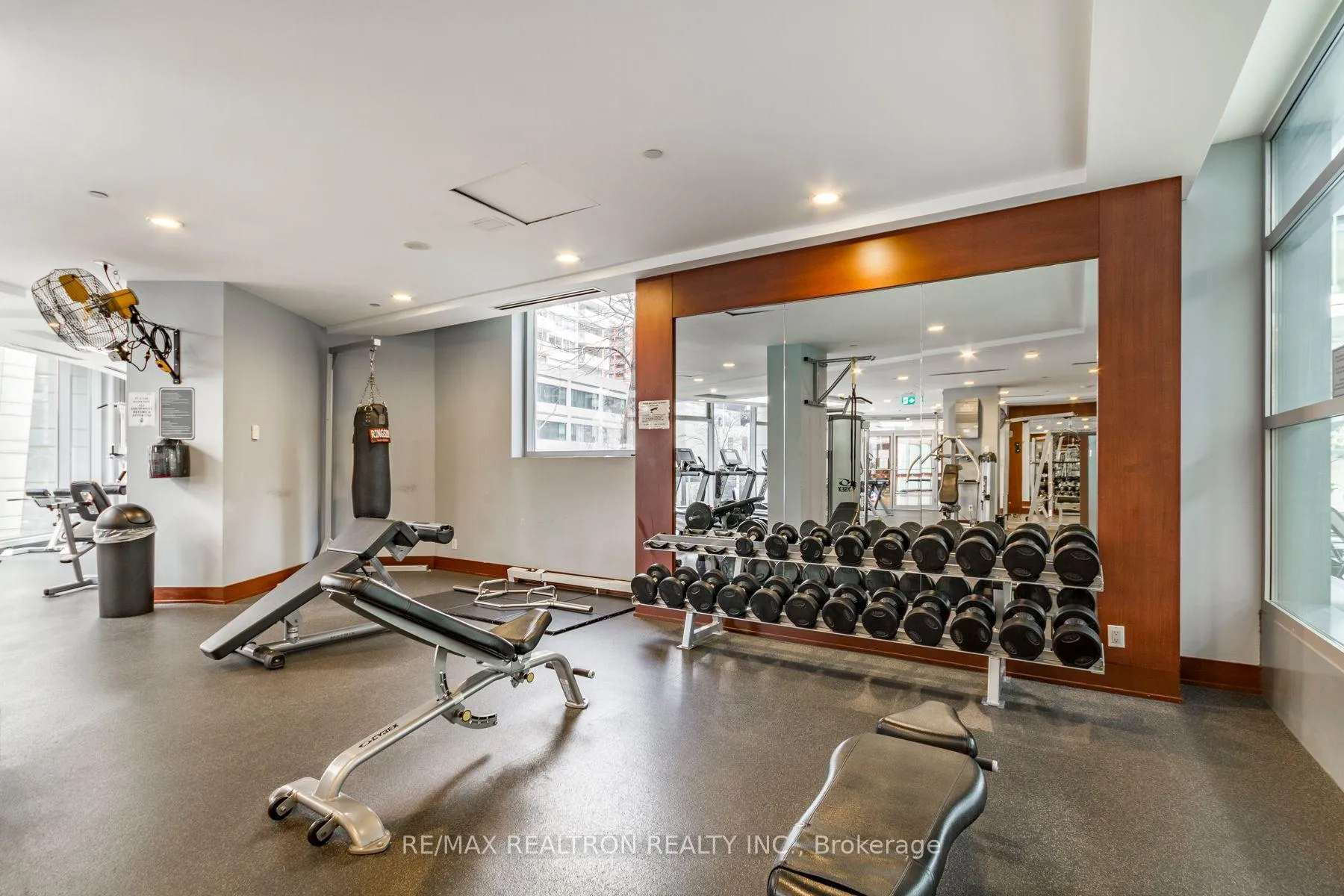 Photo 15 of Unit 2001, 2181 Yonge Street, Toronto, Mount Pleasant West — HOMEH